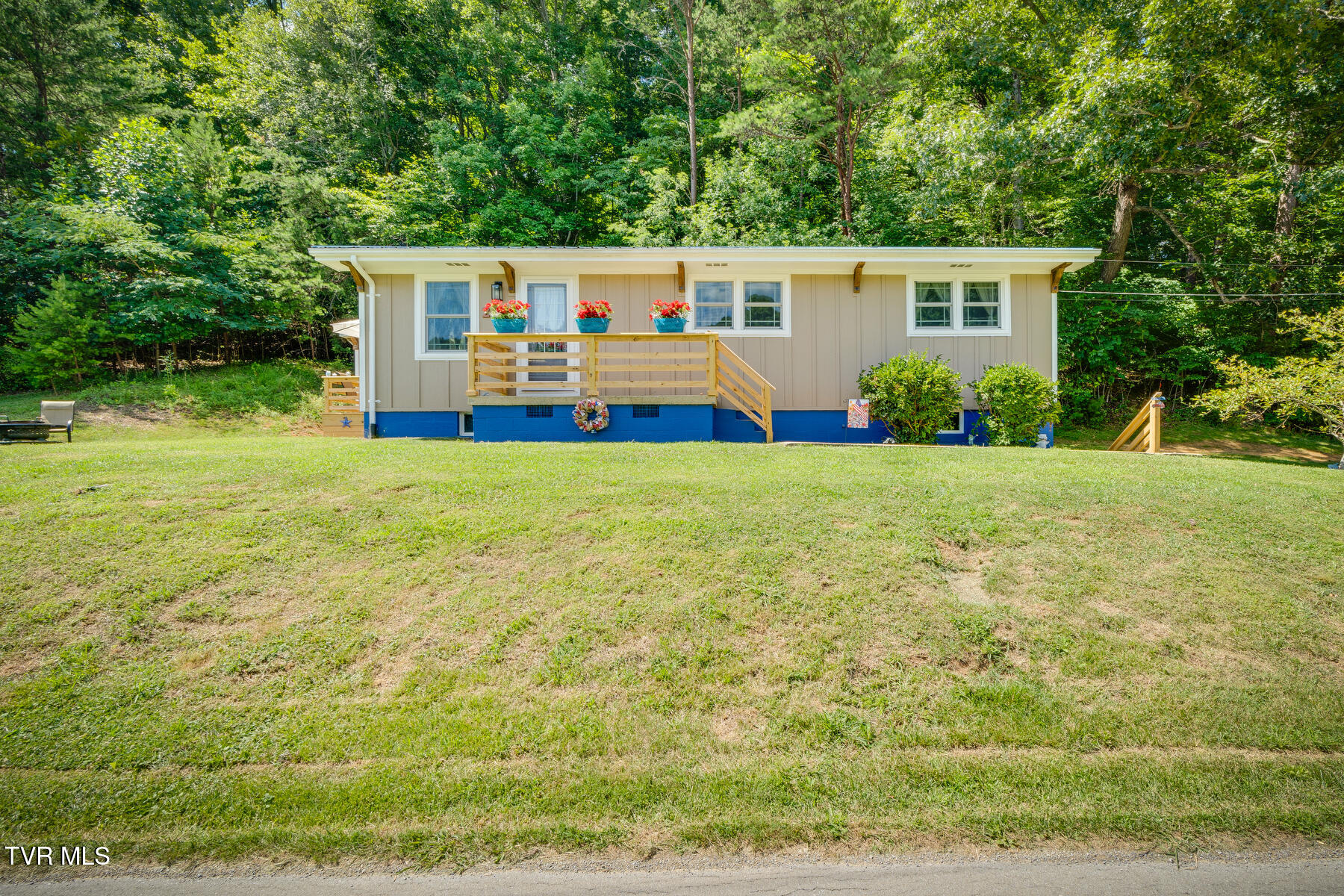 210 Anderson Road Property Photo 1