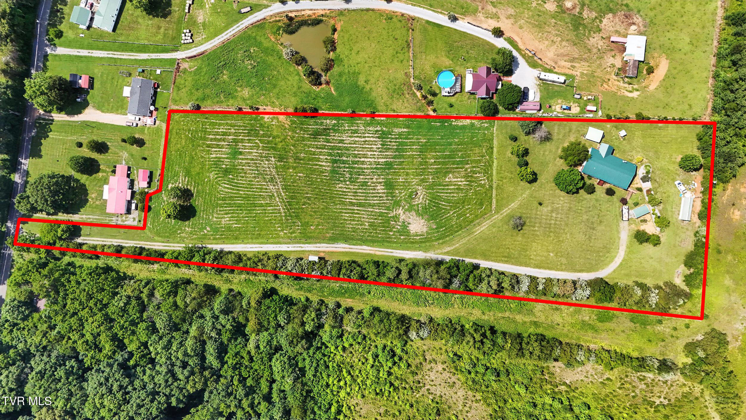 205 Clyde Miller Drive Property Photo 3