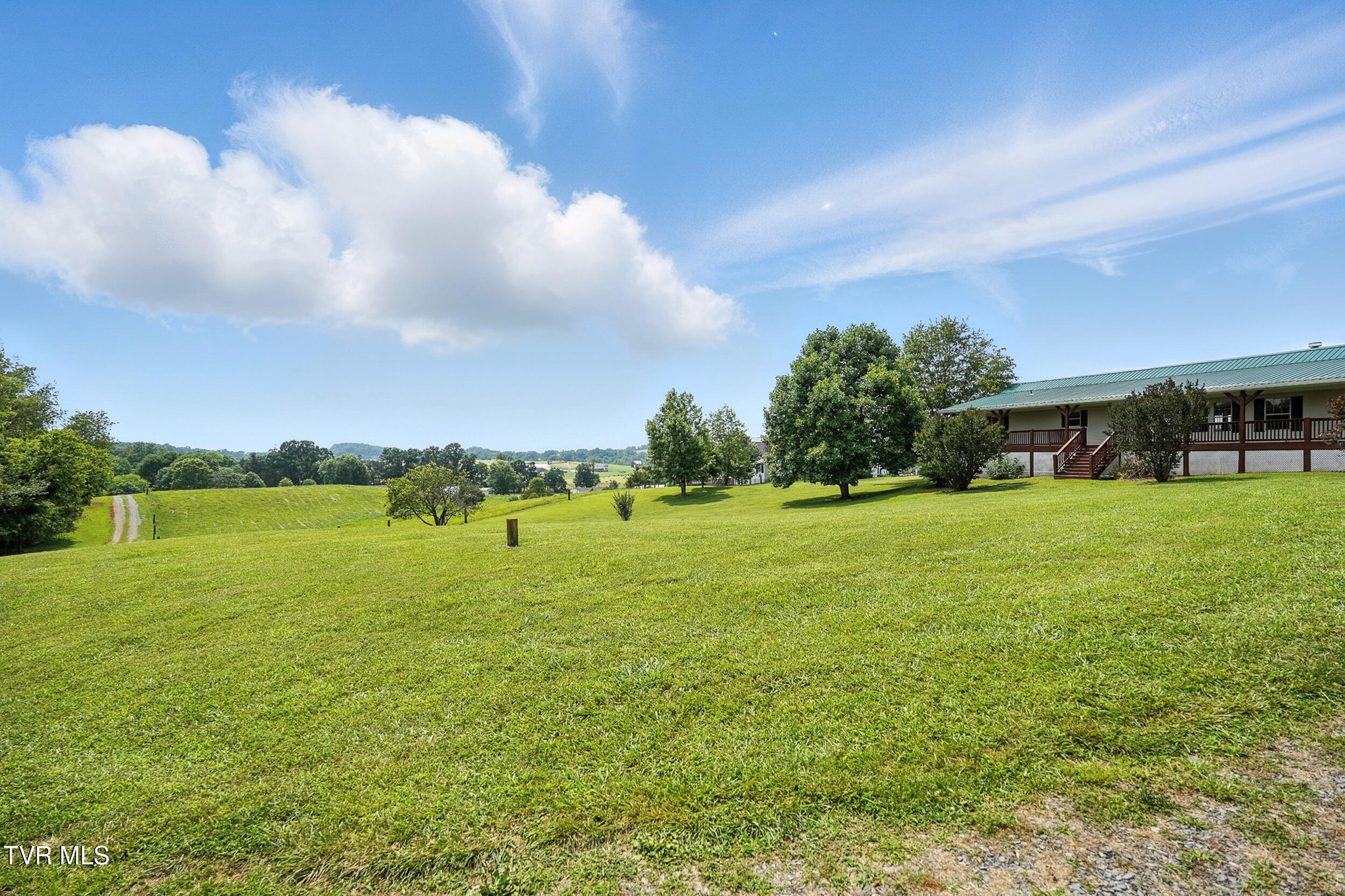 205 Clyde Miller Drive Property Photo 6