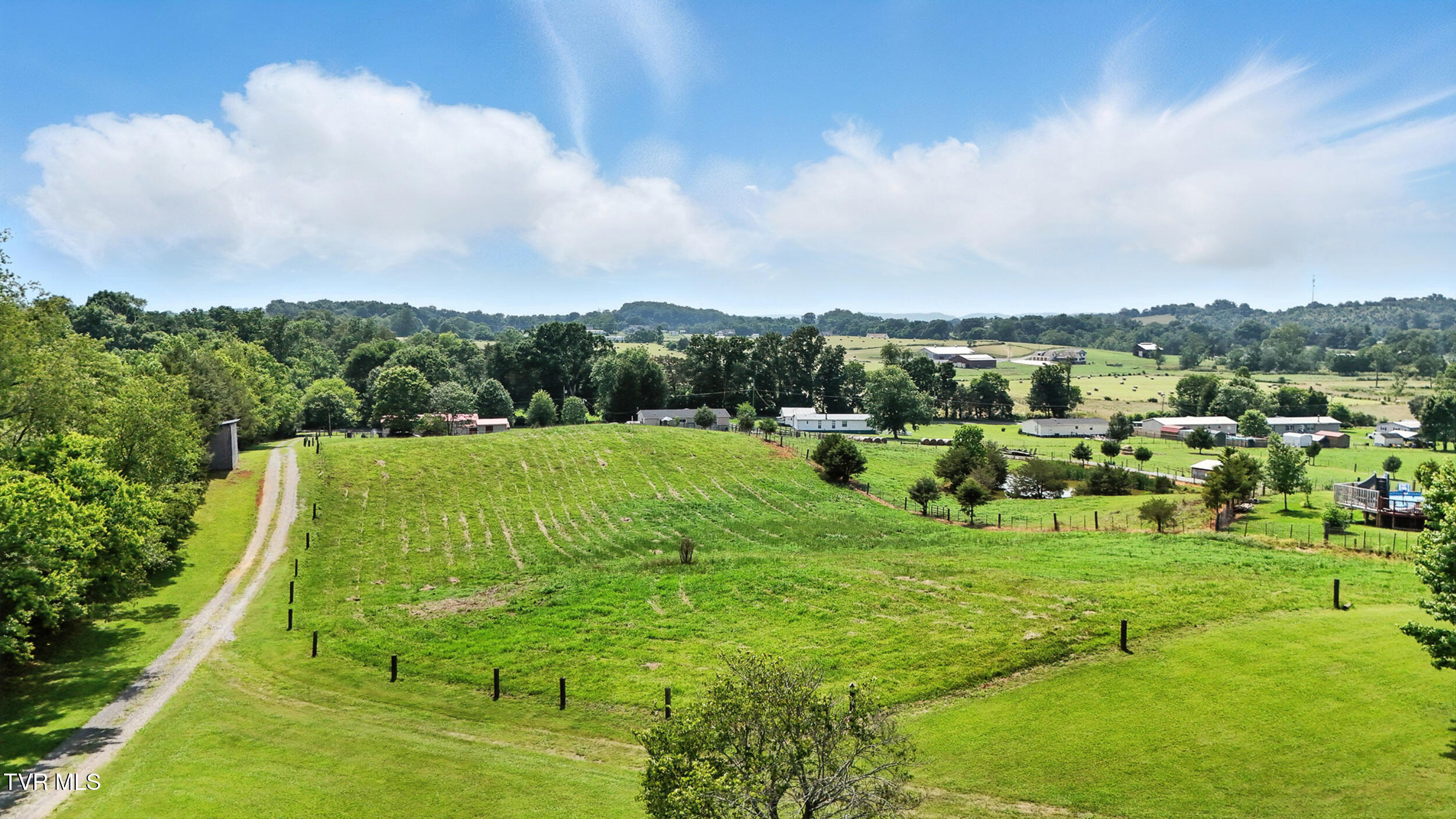 205 Clyde Miller Drive Property Photo 28