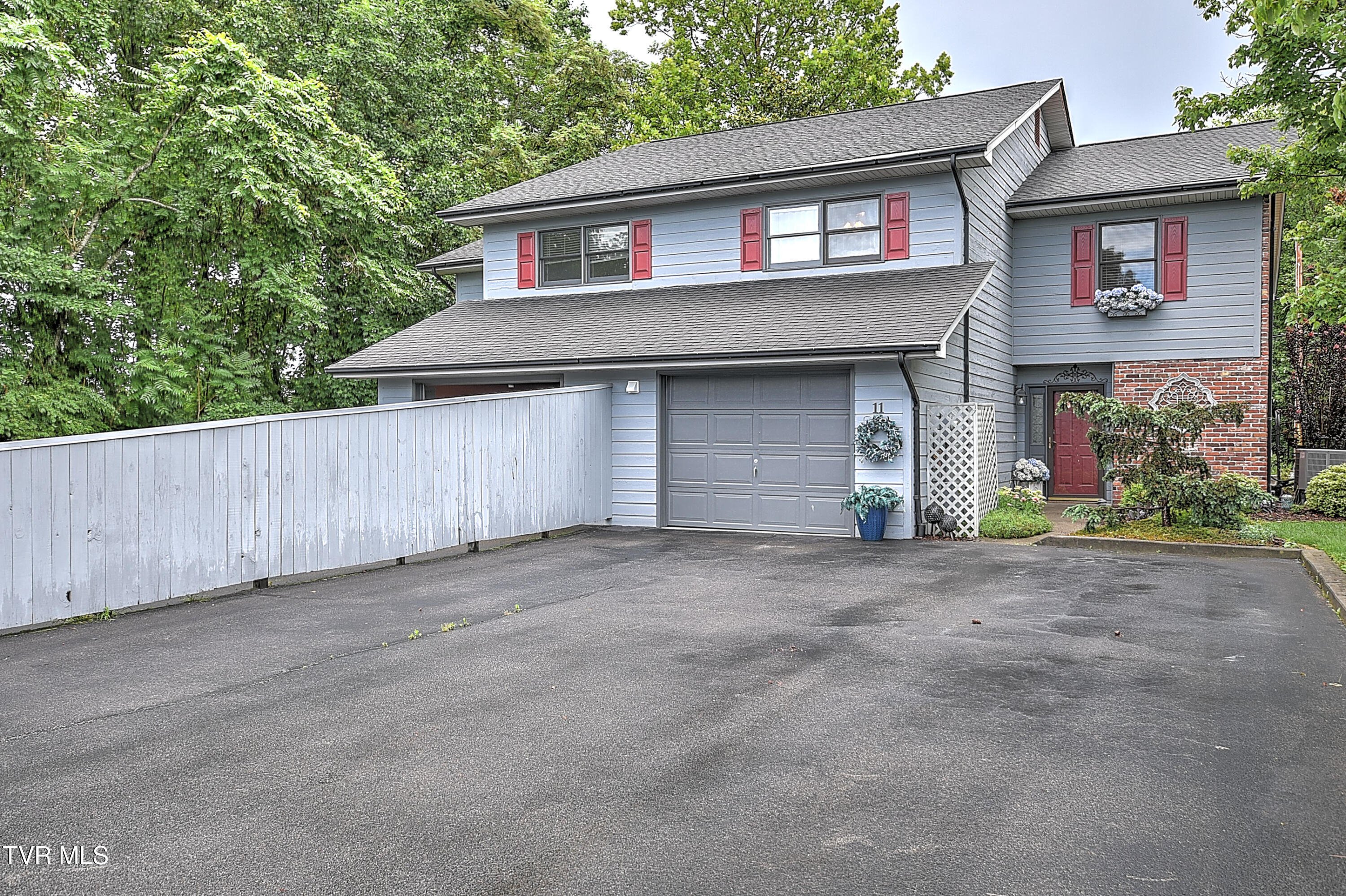 11 Windridge Court Property Photo
