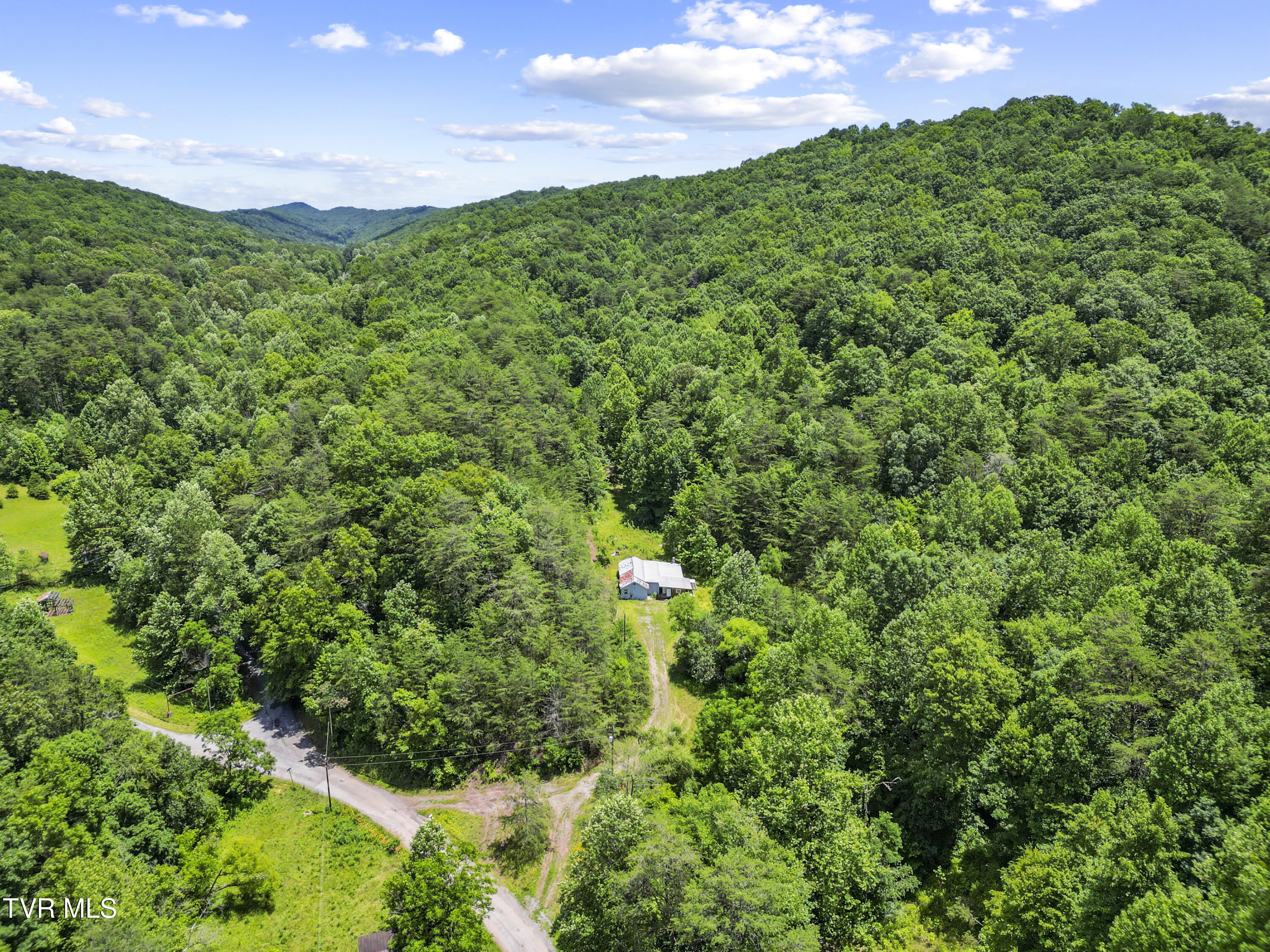 1103 Speedwell Road Property Photo 1