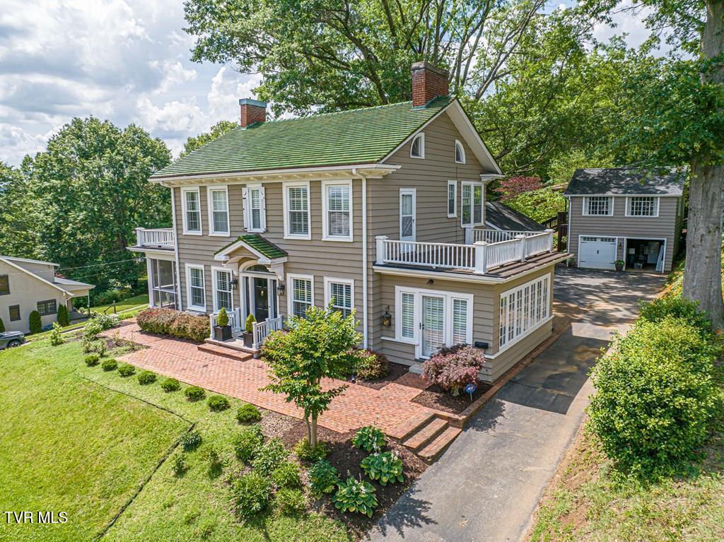 531 Lawrence Avenue Property Photo 1