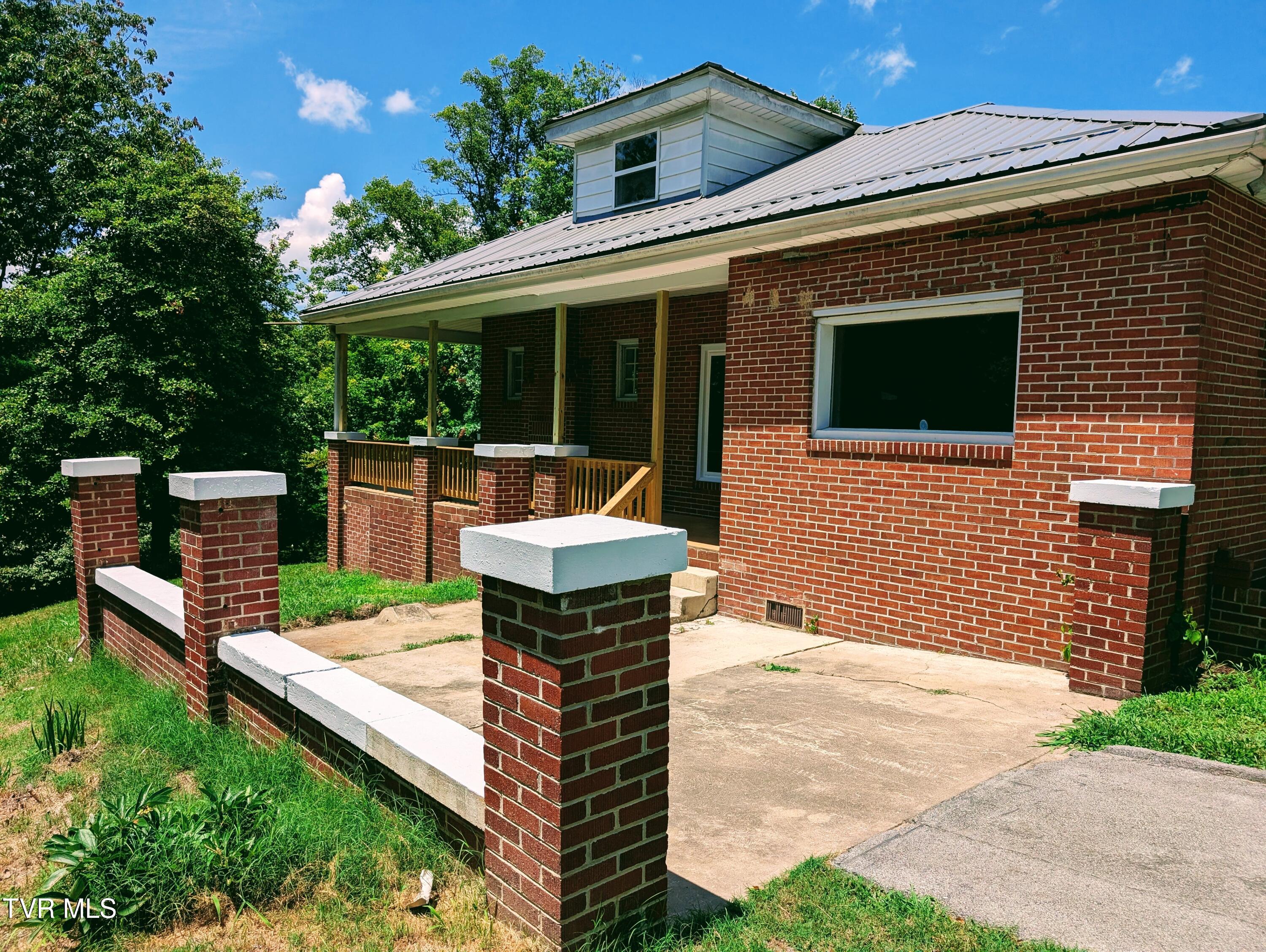 111 Factory Drive Property Photo 5