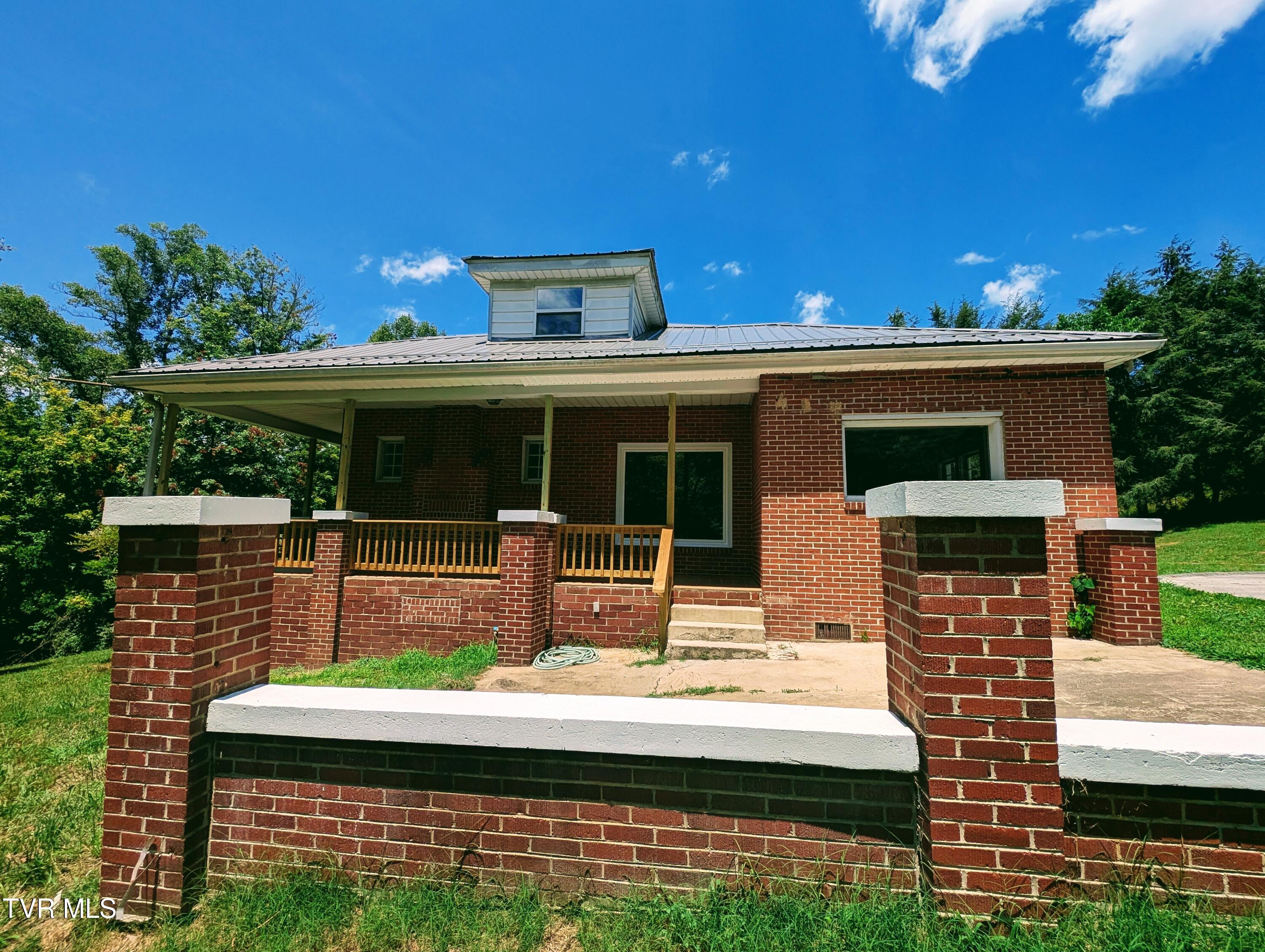 111 Factory Drive Property Photo 6