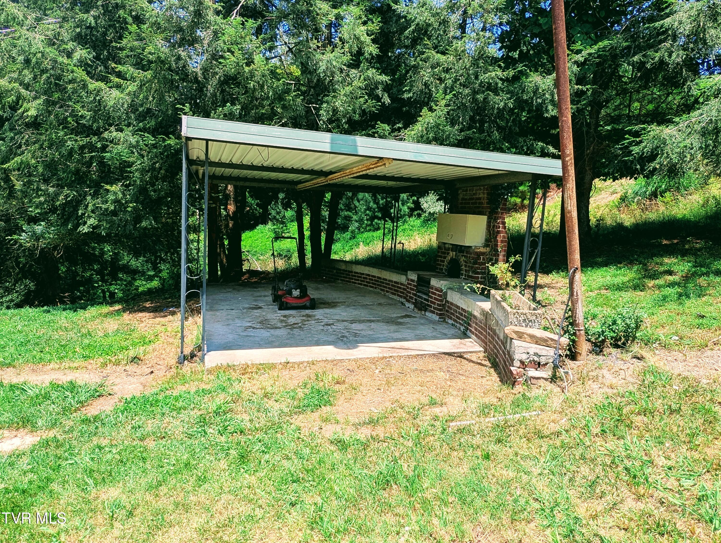 111 Factory Drive Property Photo 11