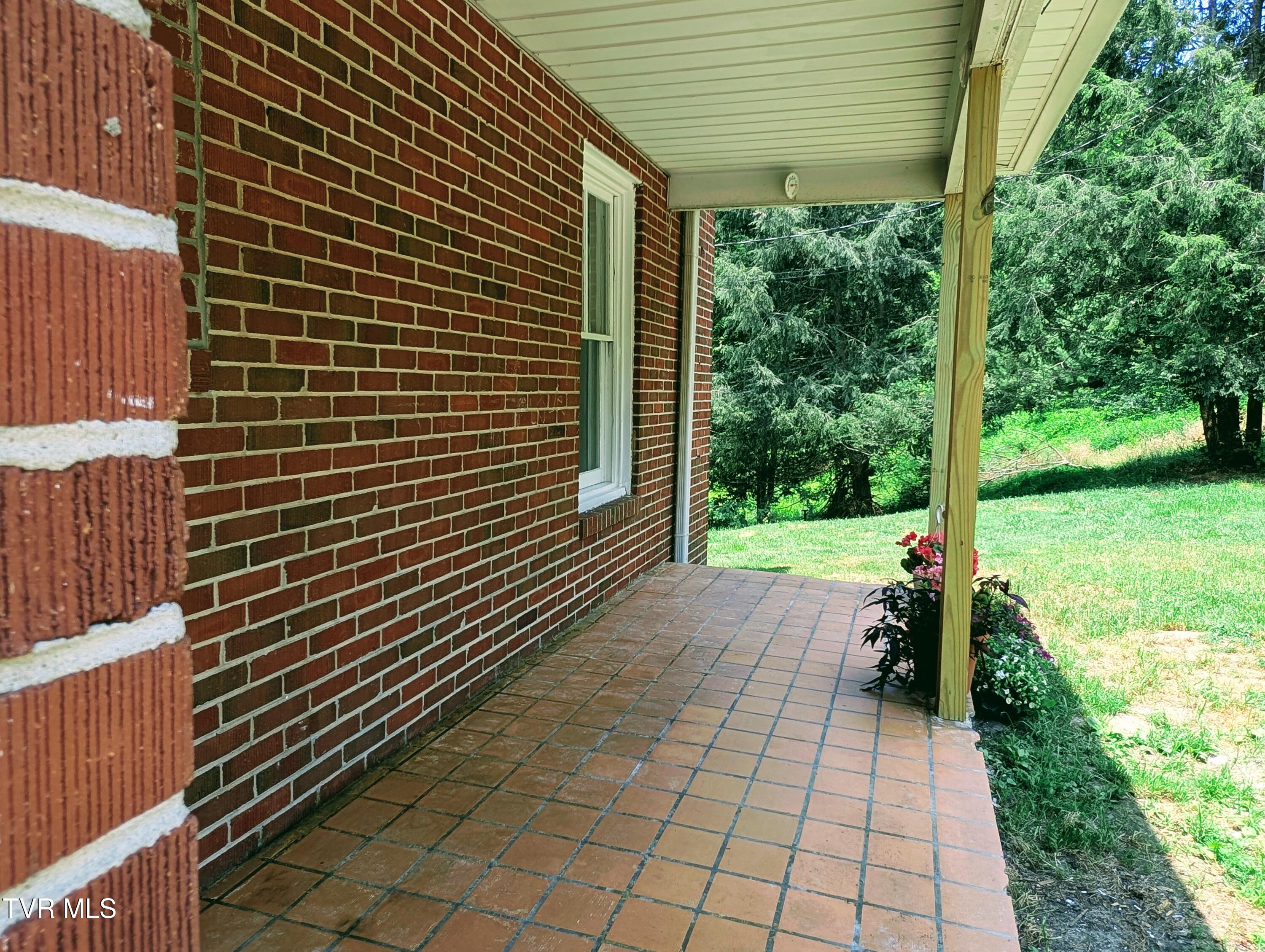 111 Factory Drive Property Photo 14