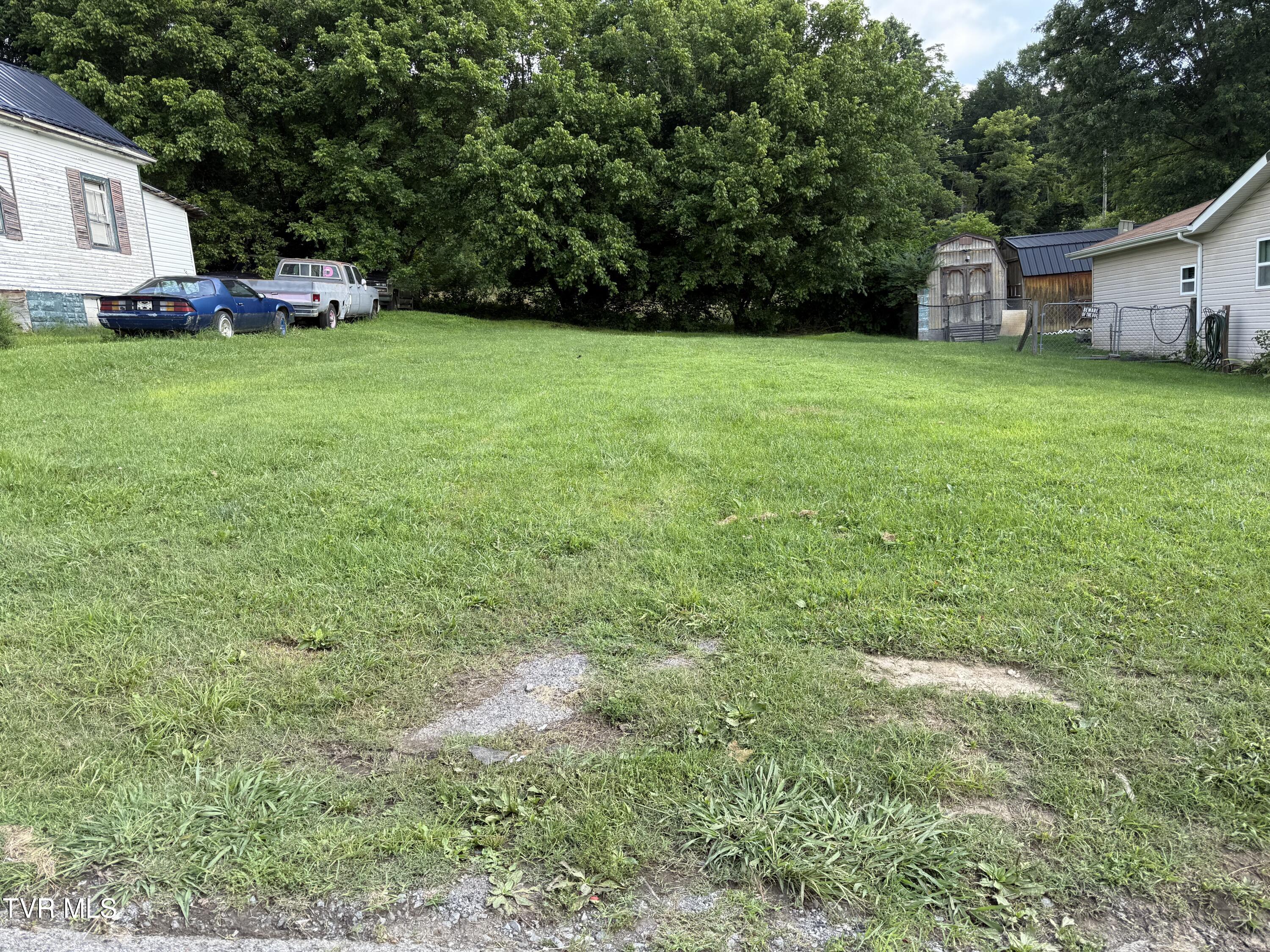 955 Barker Street Property Photo 1