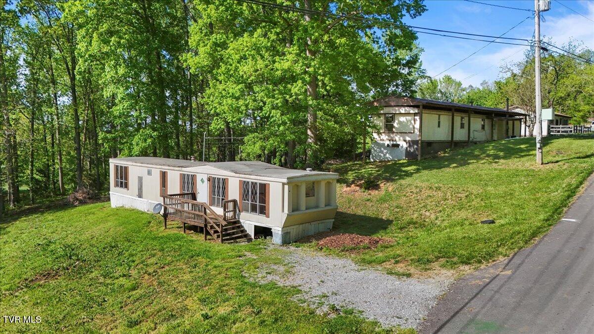 920 & 934 Parton Loop Loop Property Photo