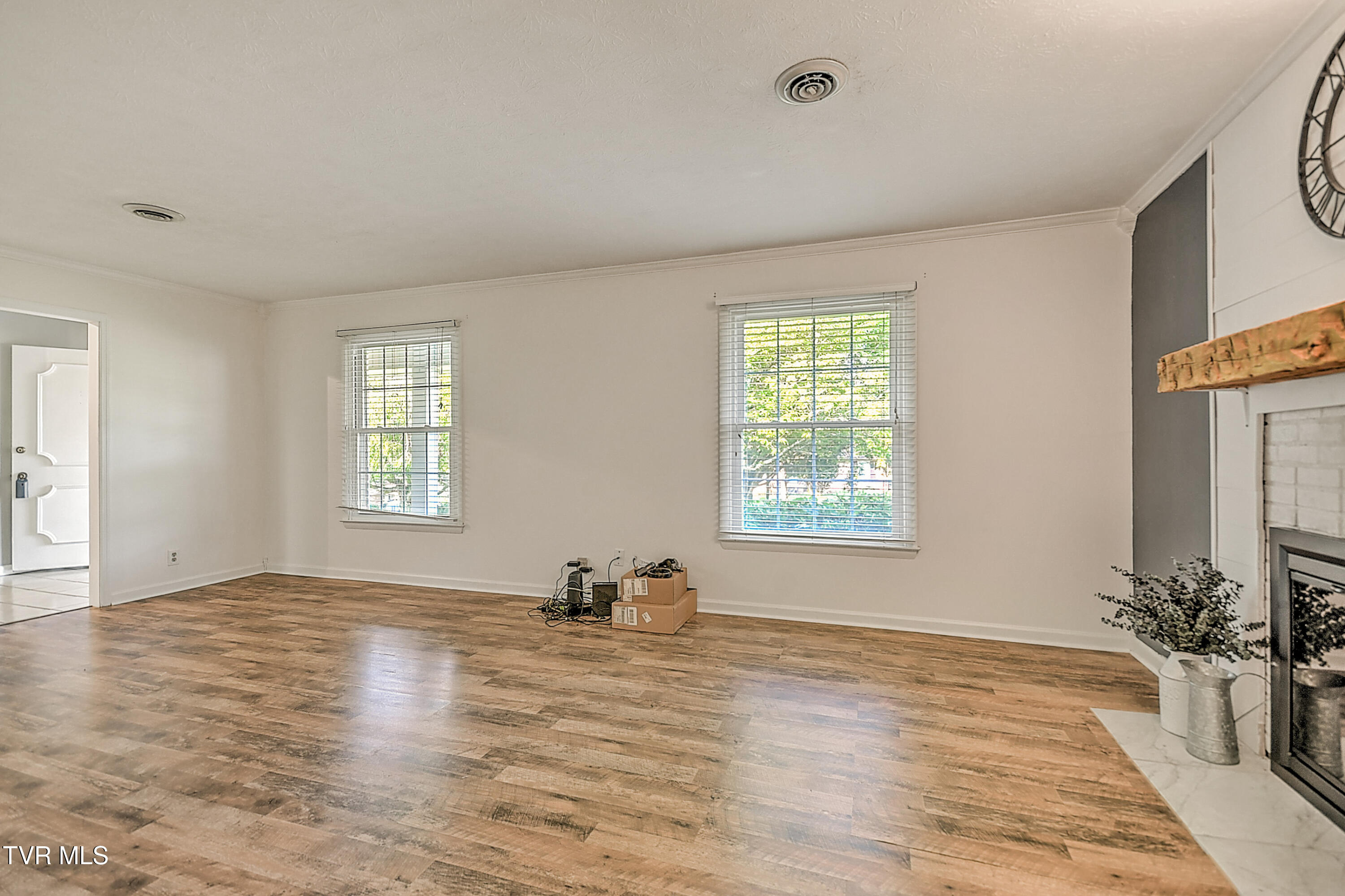 112 Hillview Road Property Photo 4