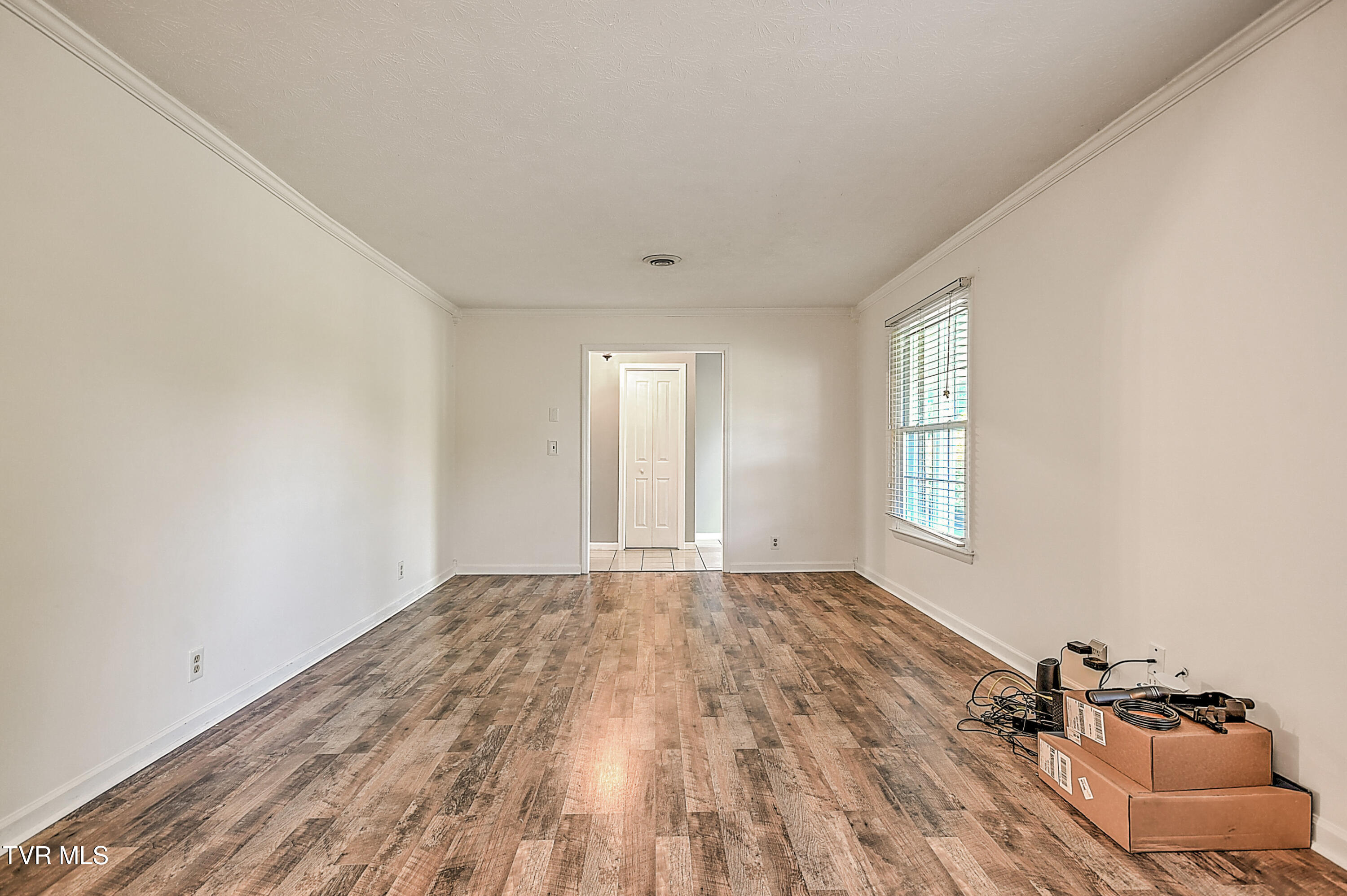 112 Hillview Road Property Photo 6