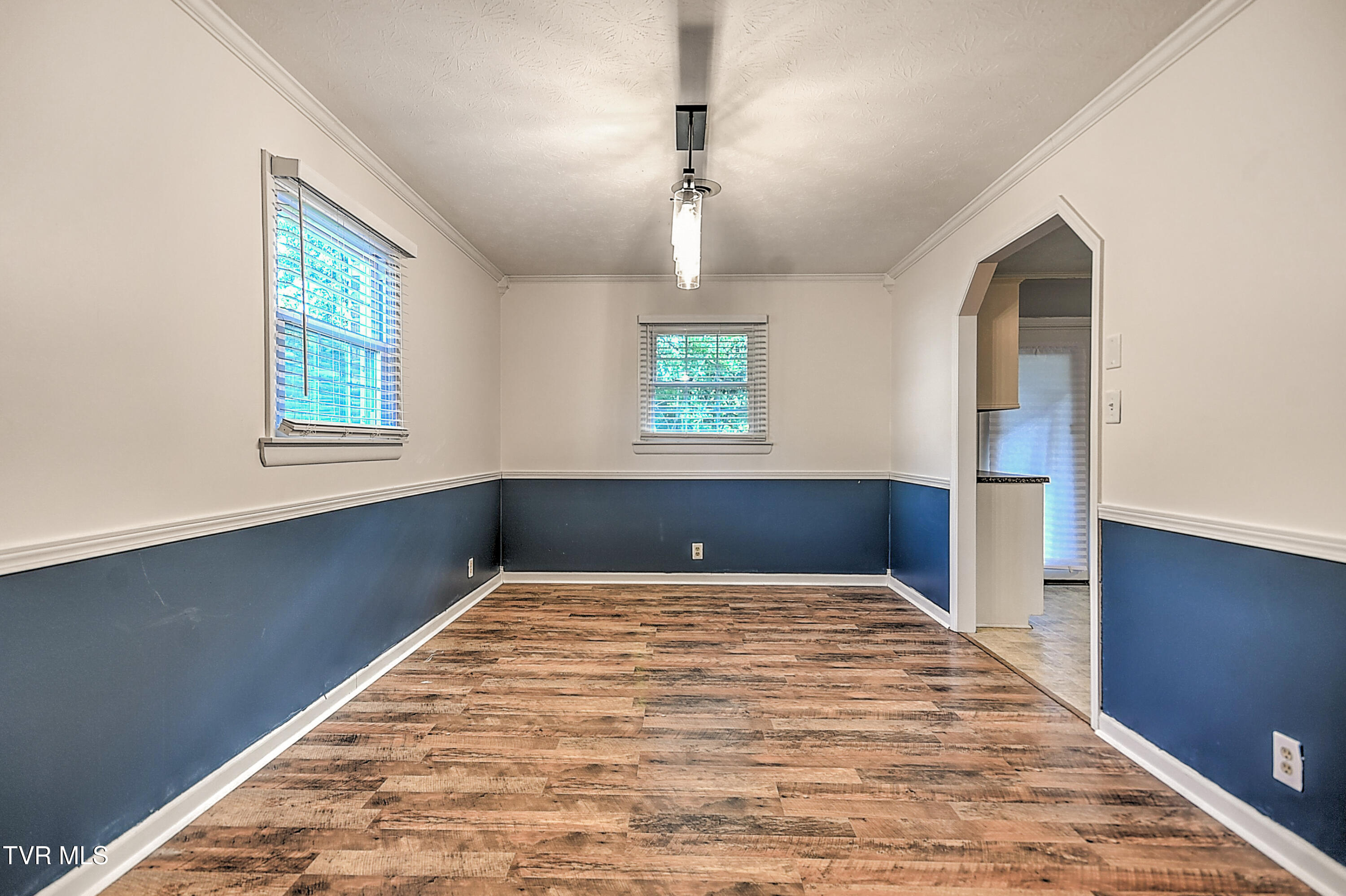 112 Hillview Road Property Photo 7