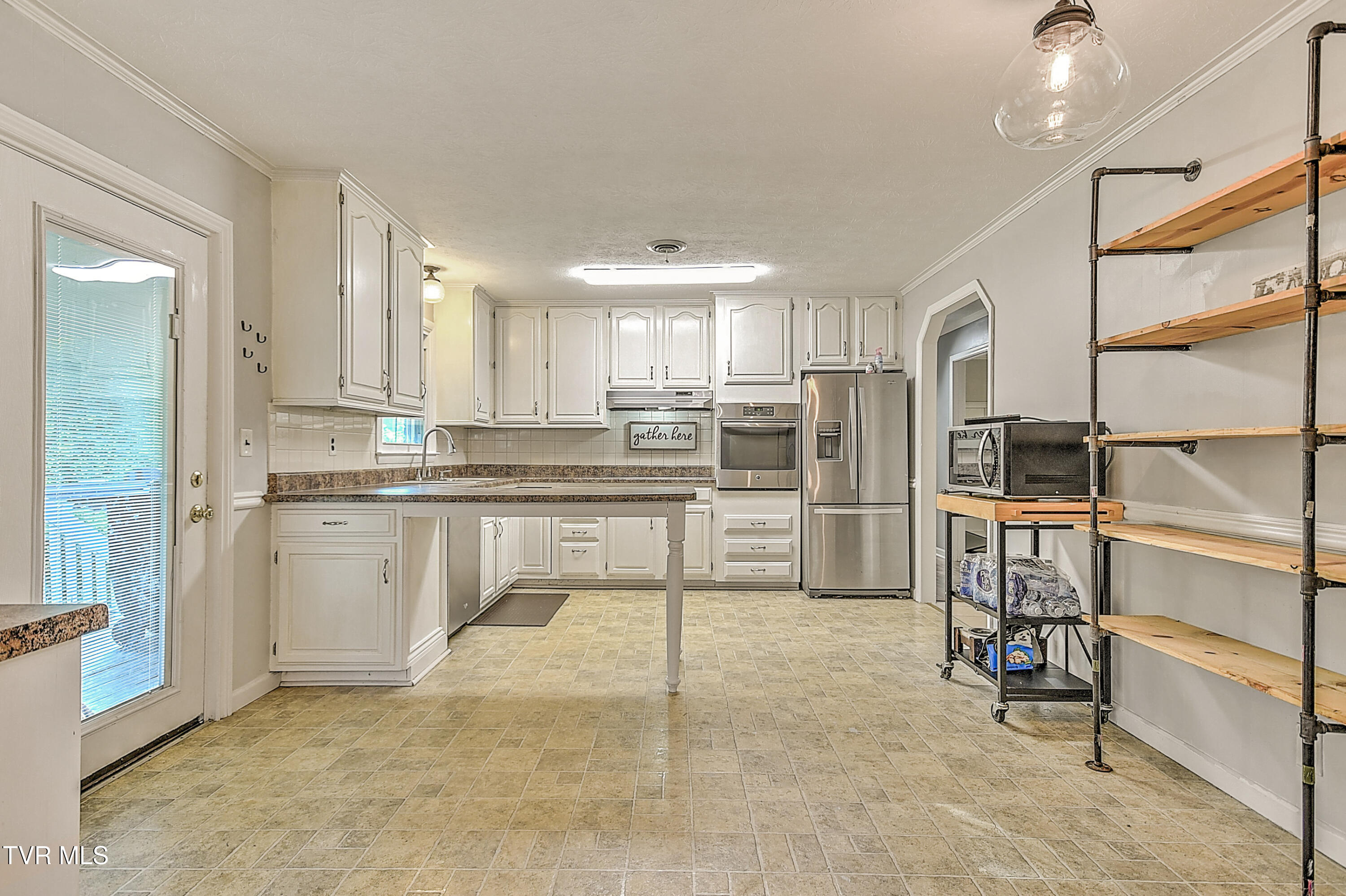 112 Hillview Road Property Photo 10