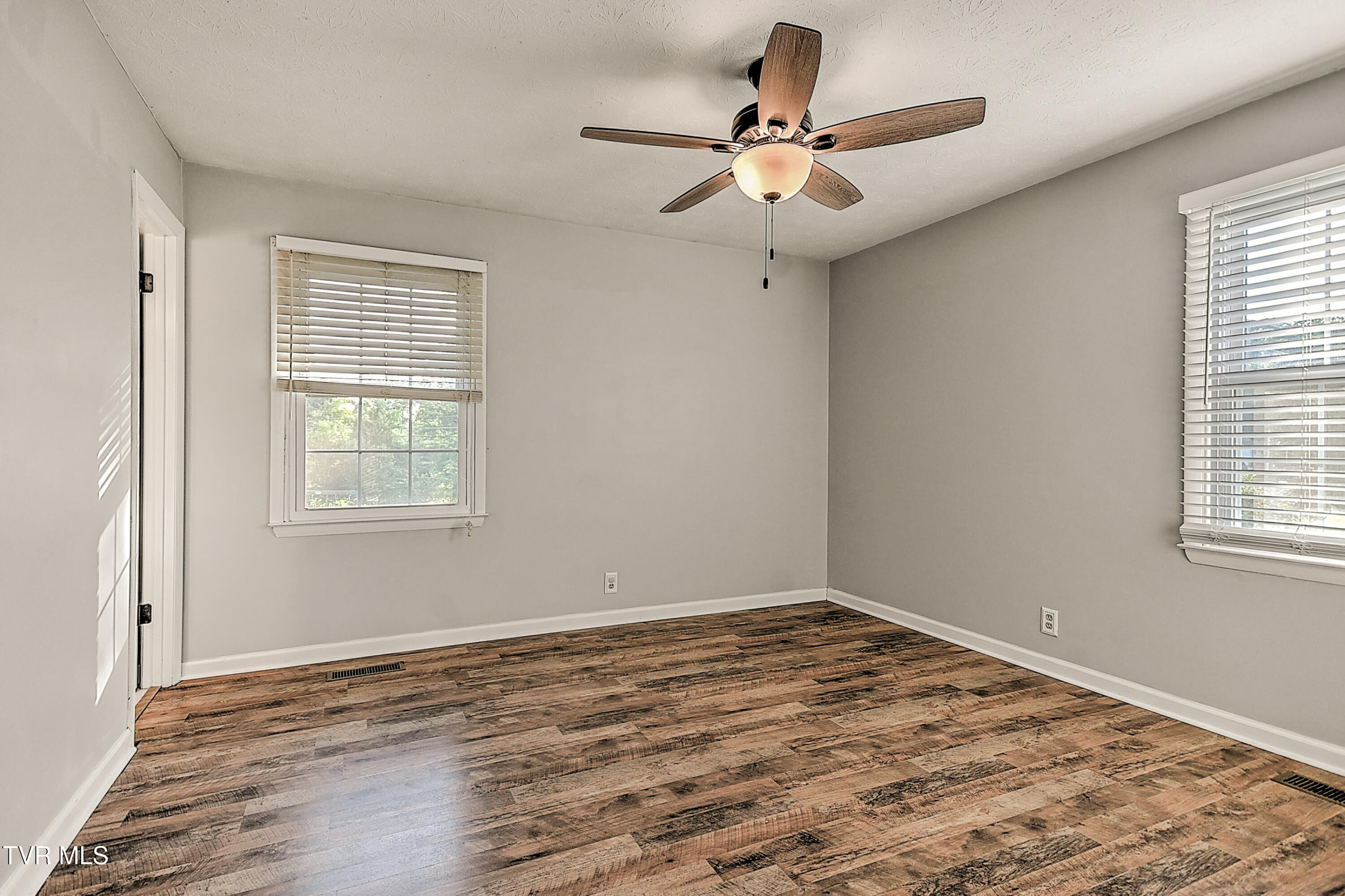 112 Hillview Road Property Photo 16