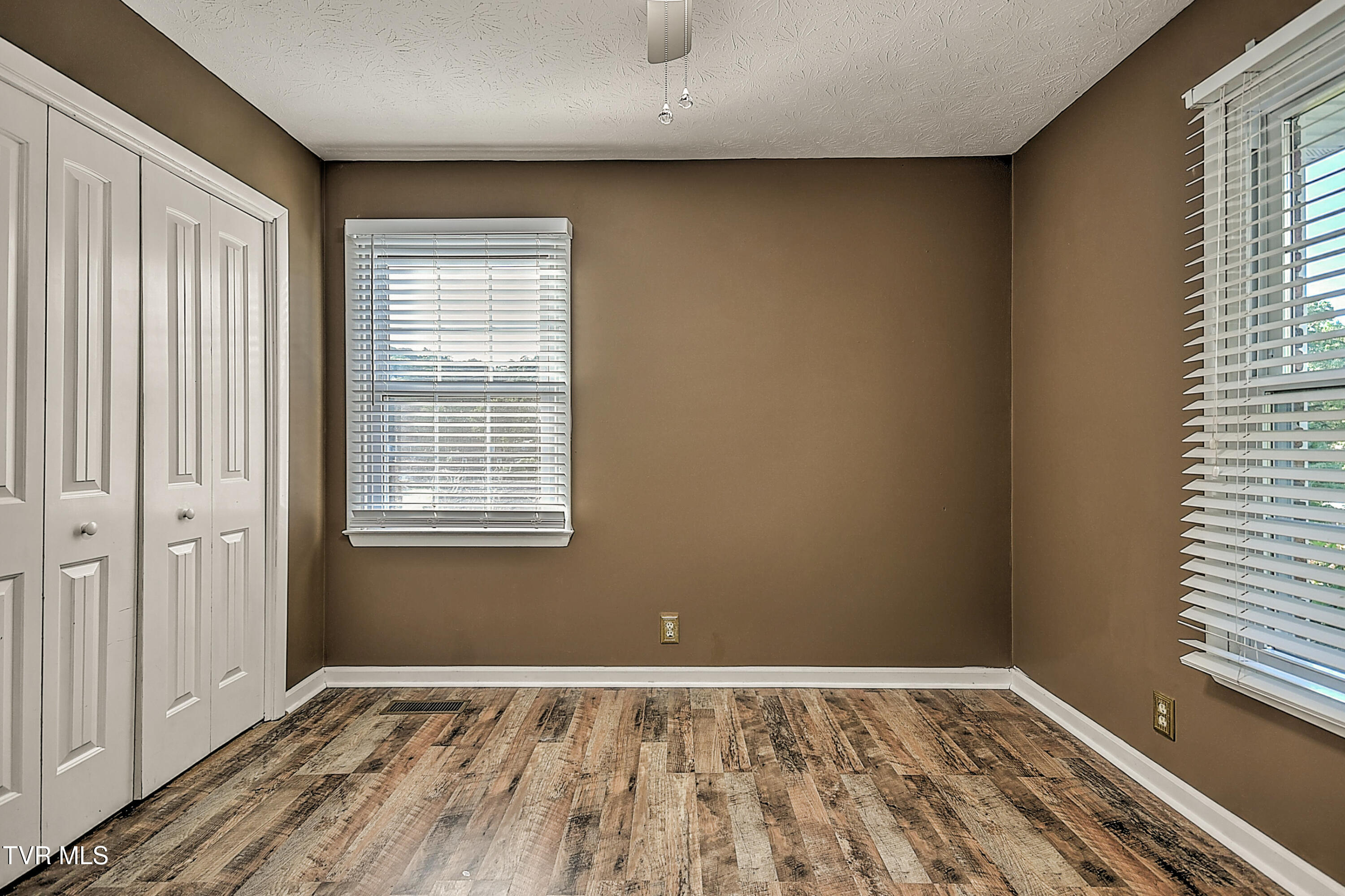 112 Hillview Road Property Photo 21