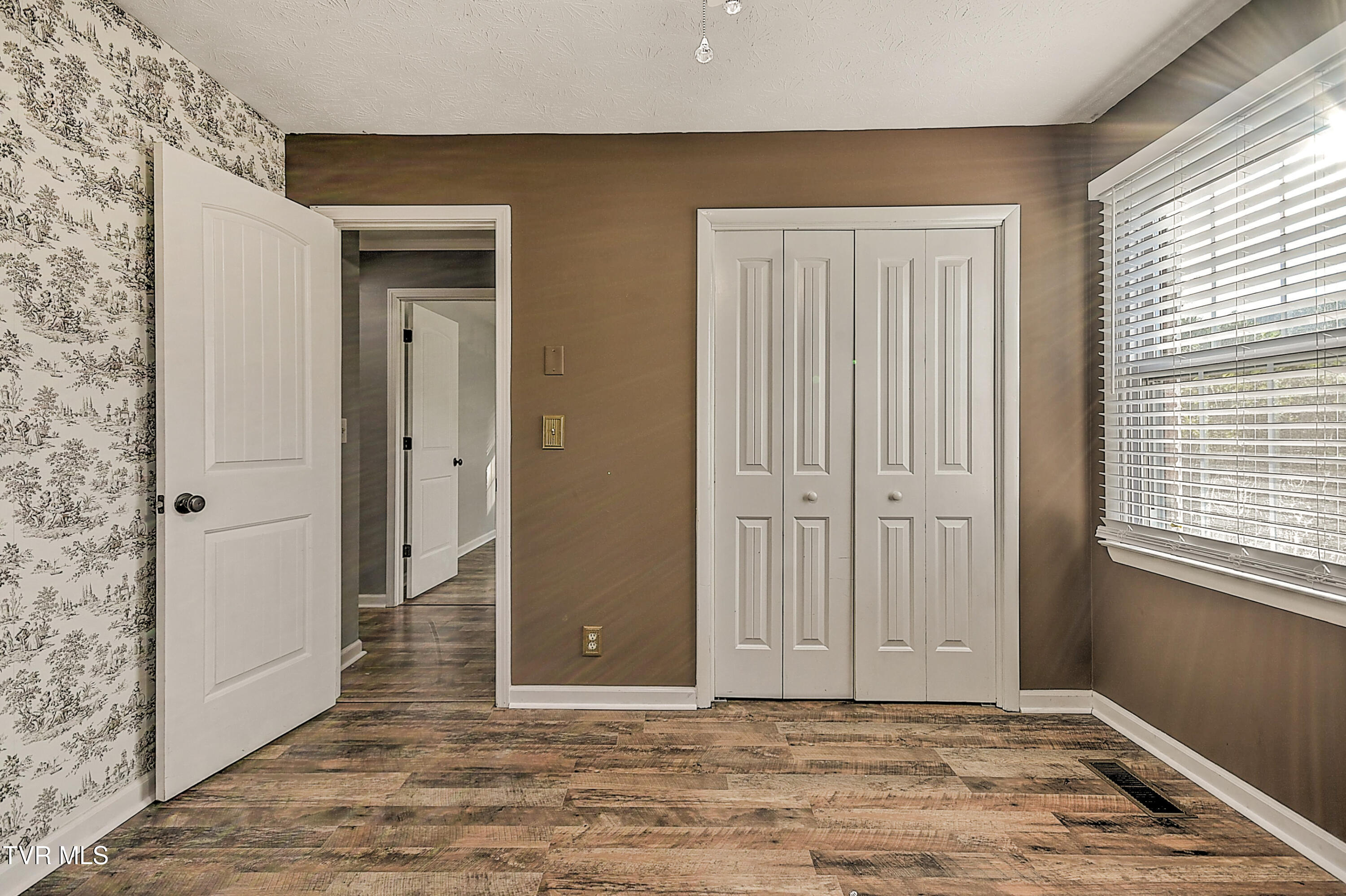 112 Hillview Road Property Photo 22