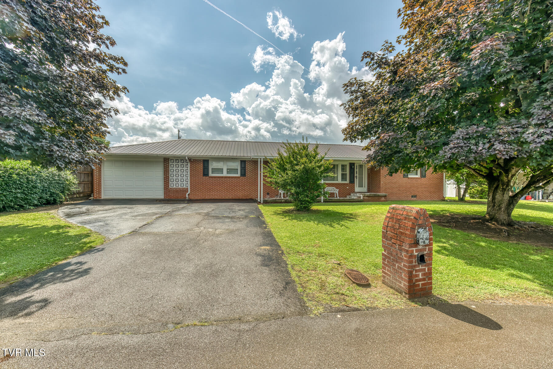 107 Woodland Drive Property Photo 1