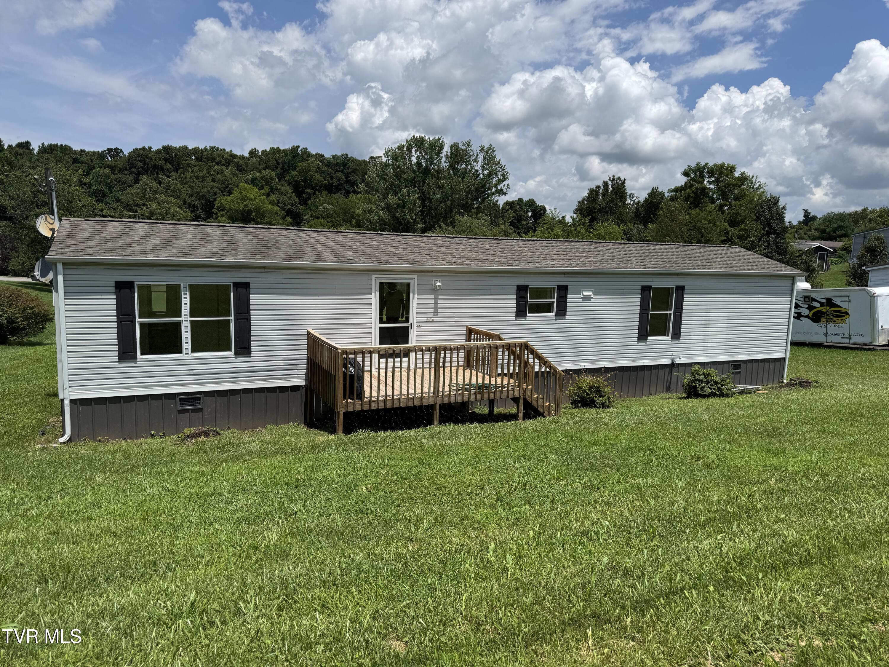 118 Clover Property Photo 1