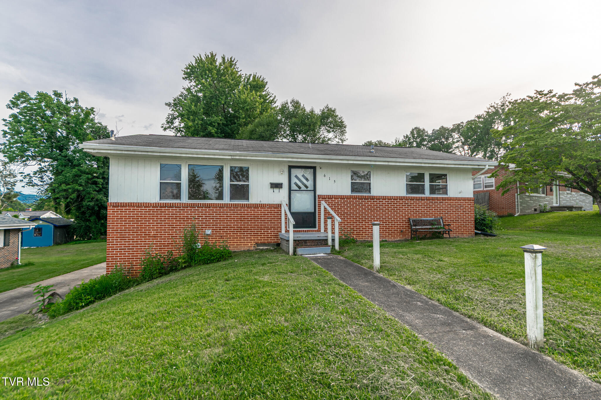 615 Wendover Drive Property Photo 1