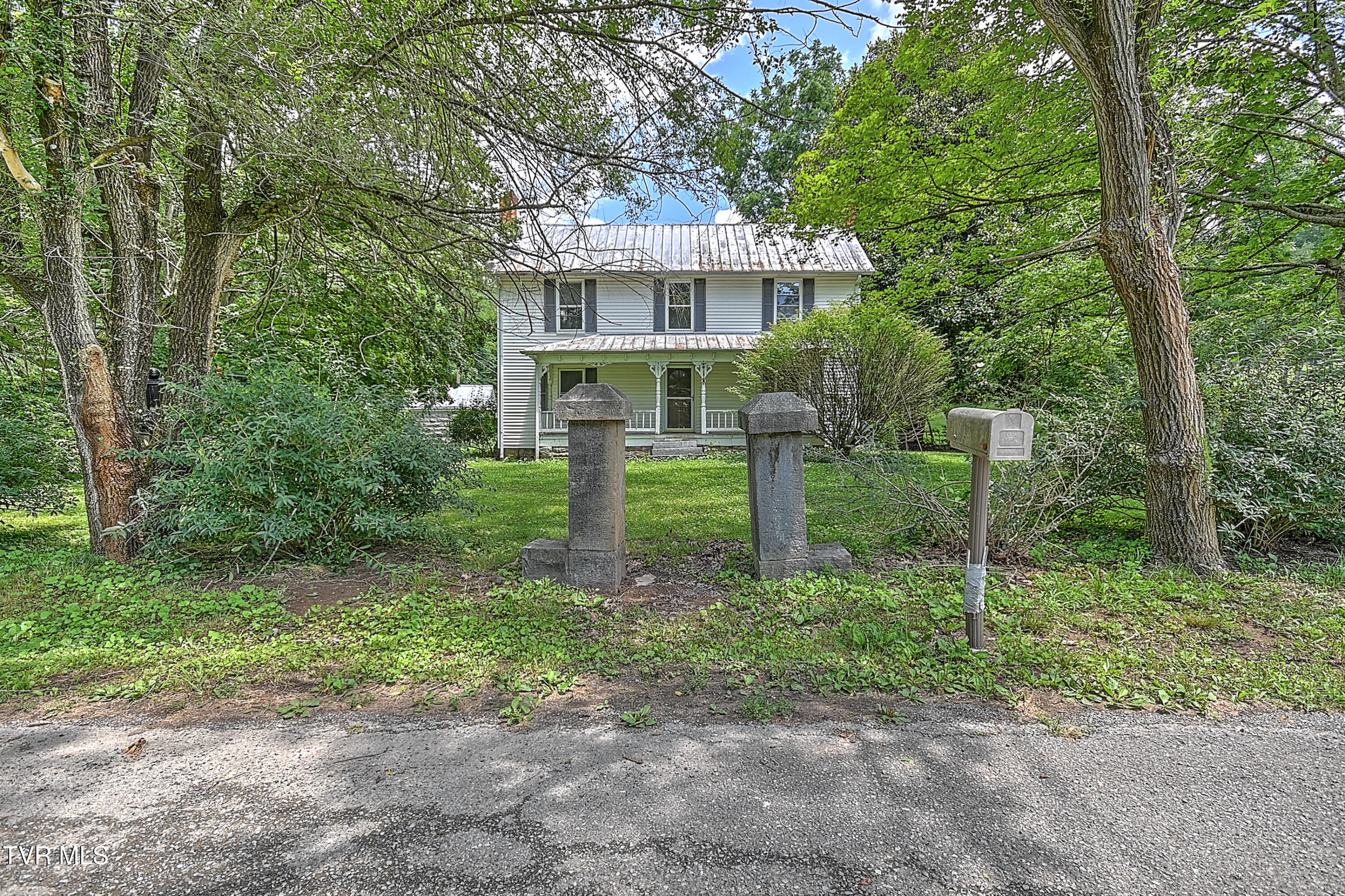 301 Keenburg Road Road Property Photo 1
