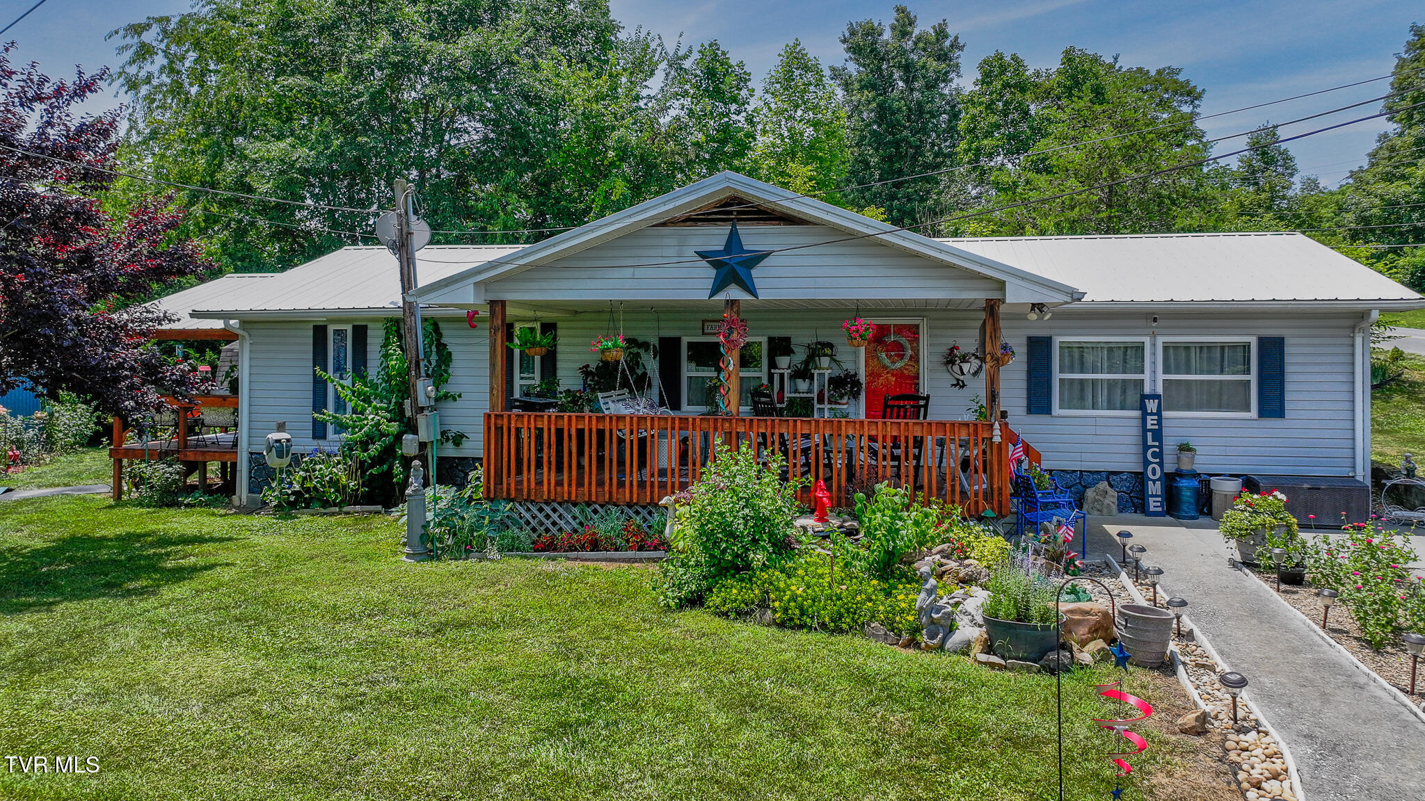 468 Summit Drive Property Photo