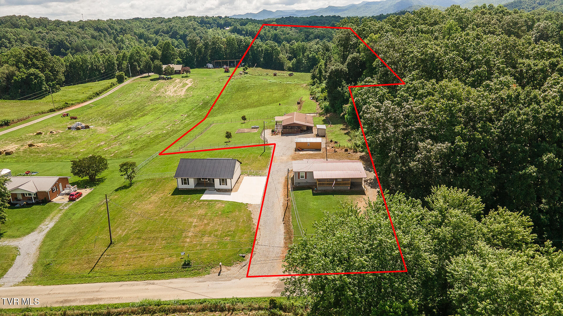 647 & 645 Seaton Road Property Photo 1