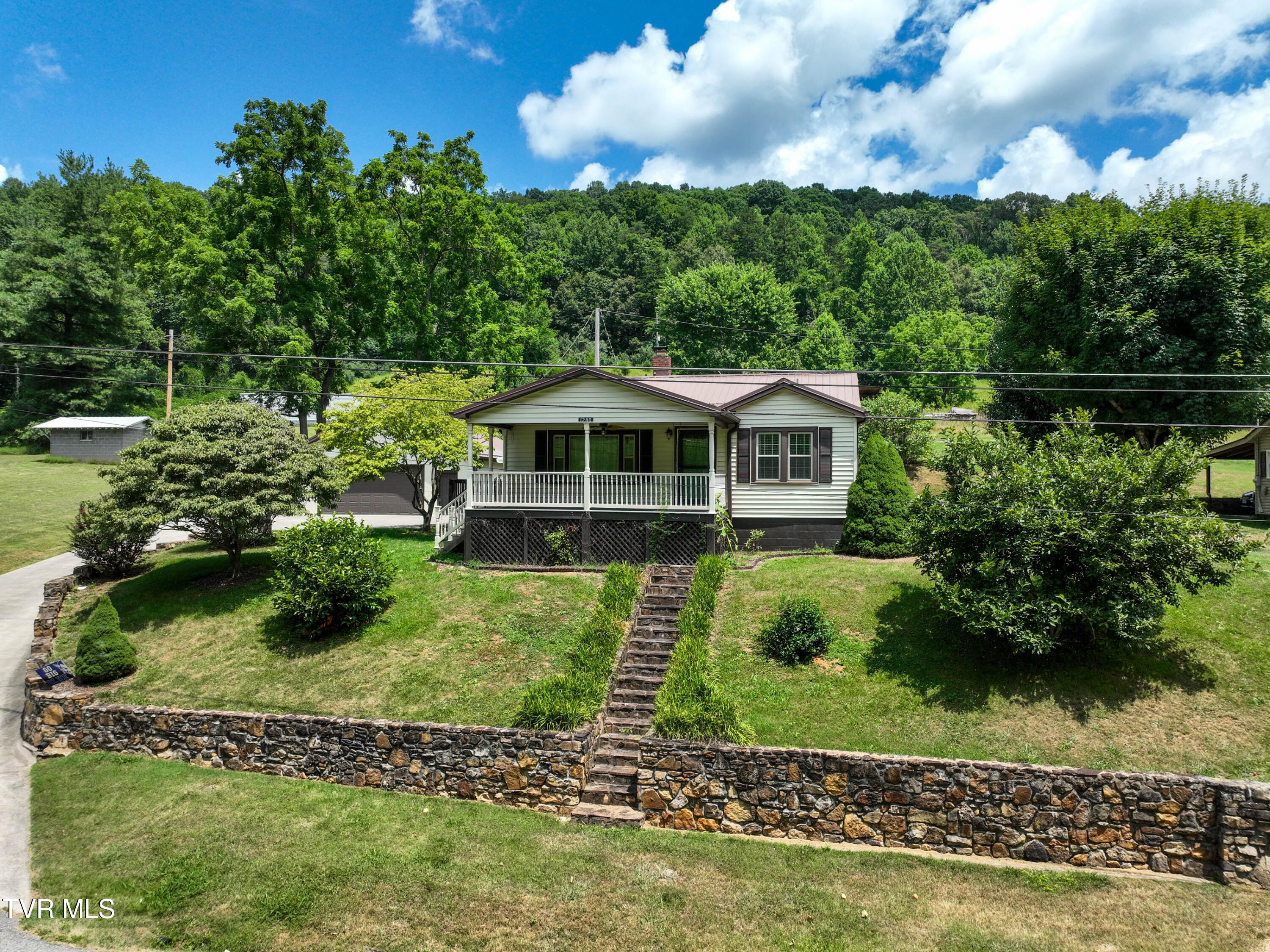 1280 Manville Road Property Photo 1