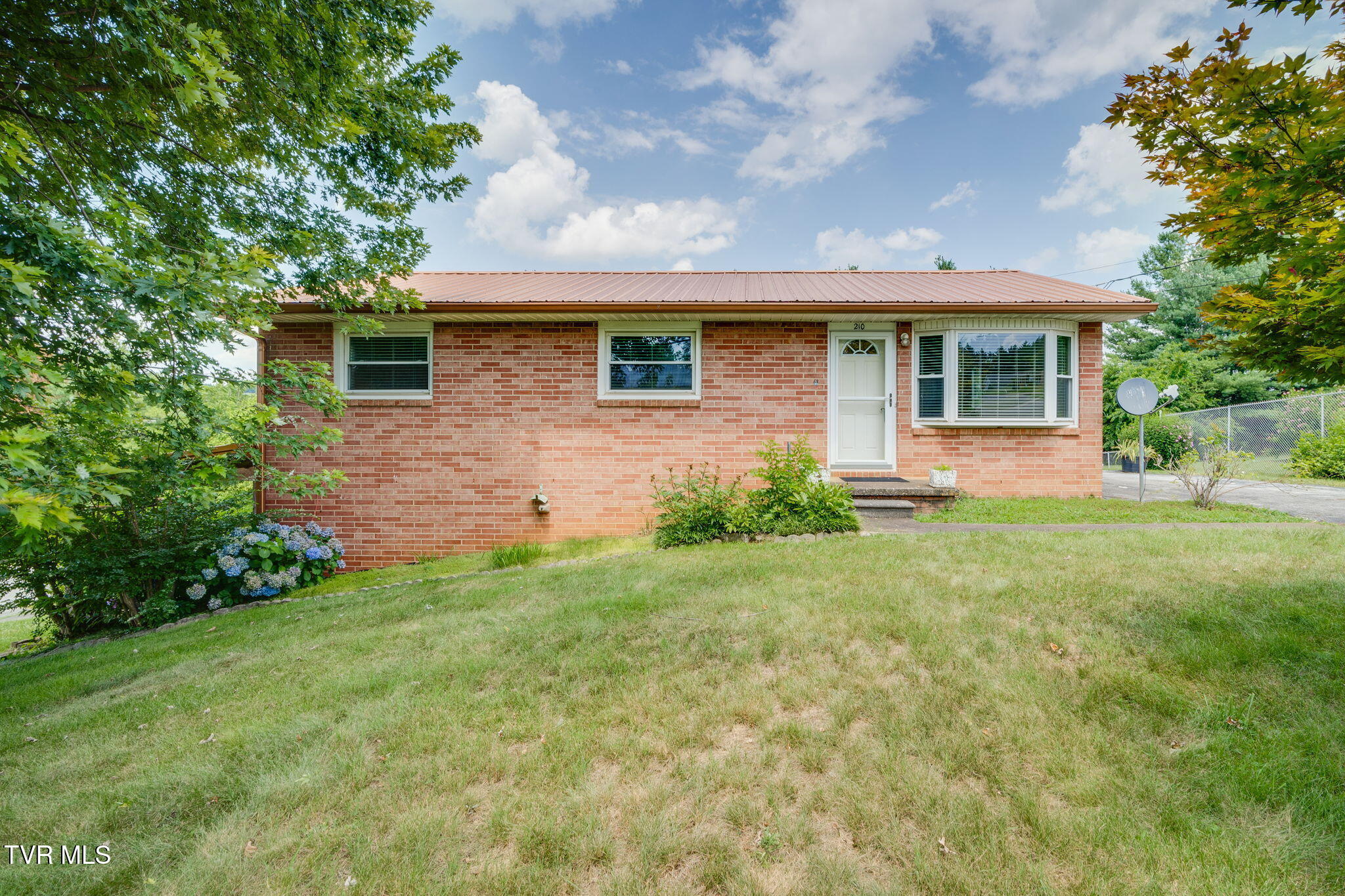 210 Green Valley Drive Property Photo