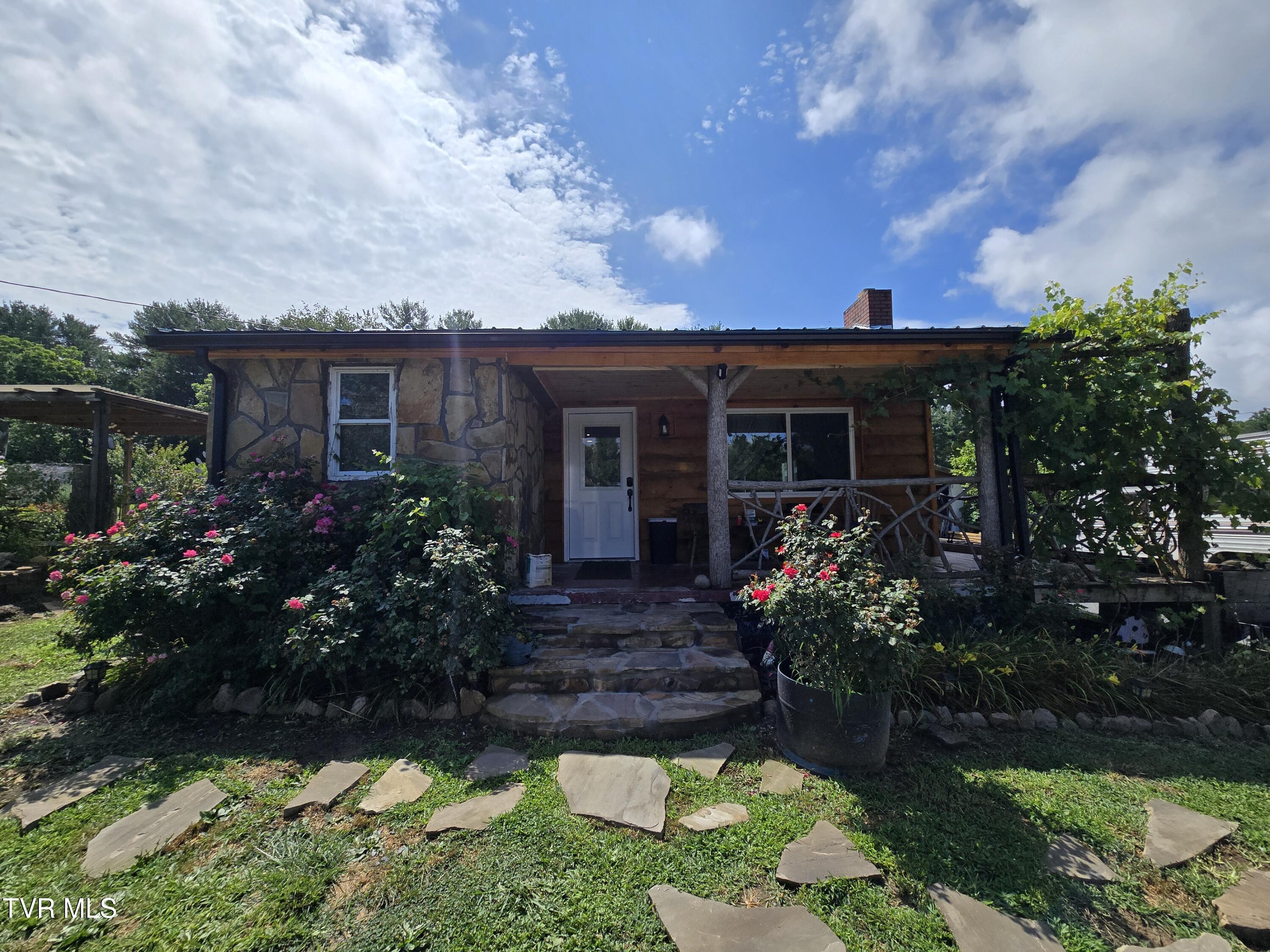 373 Cedar Grove Road Property Photo 1