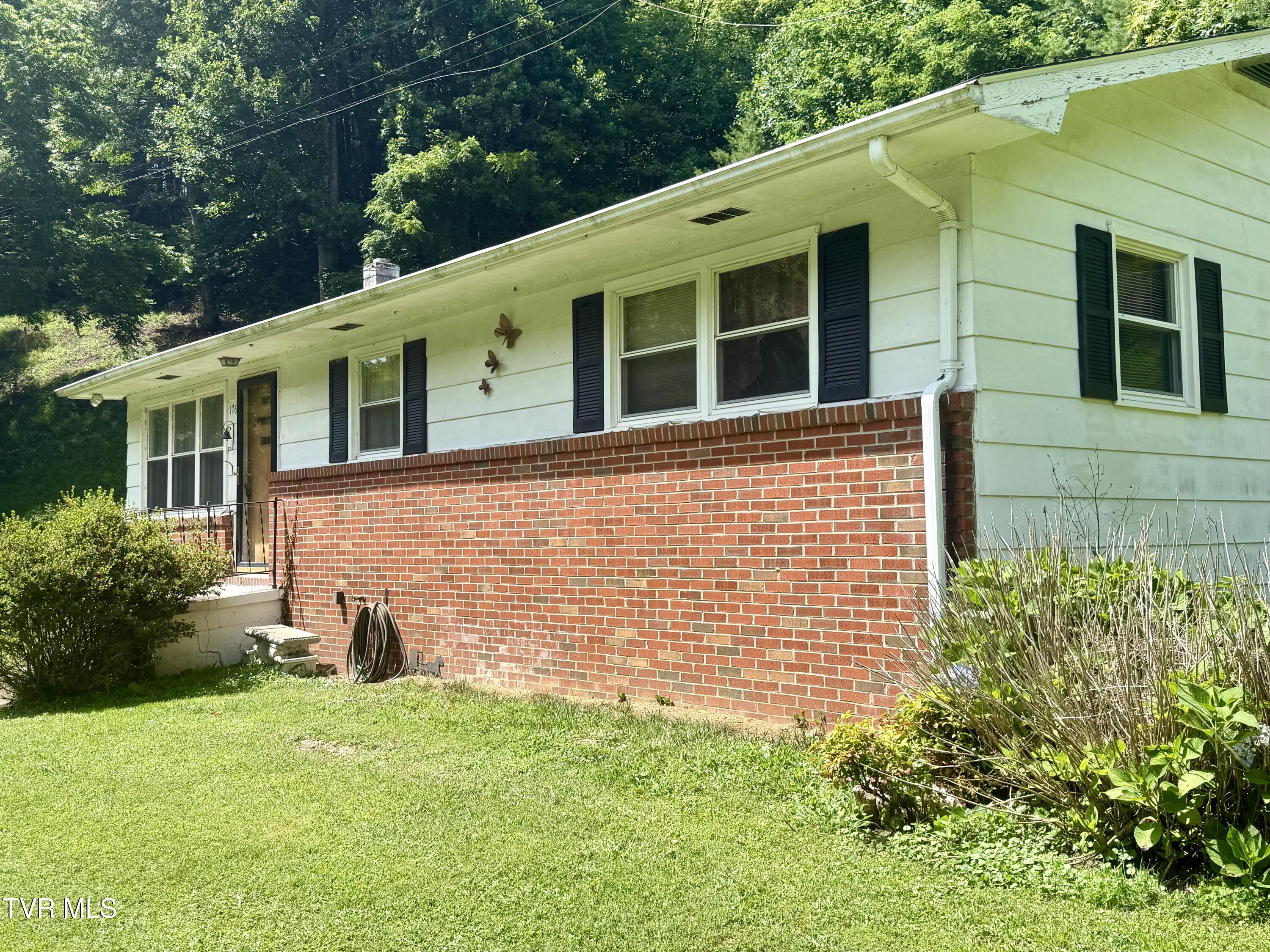 176 Piney Grove Road Property Photo 1