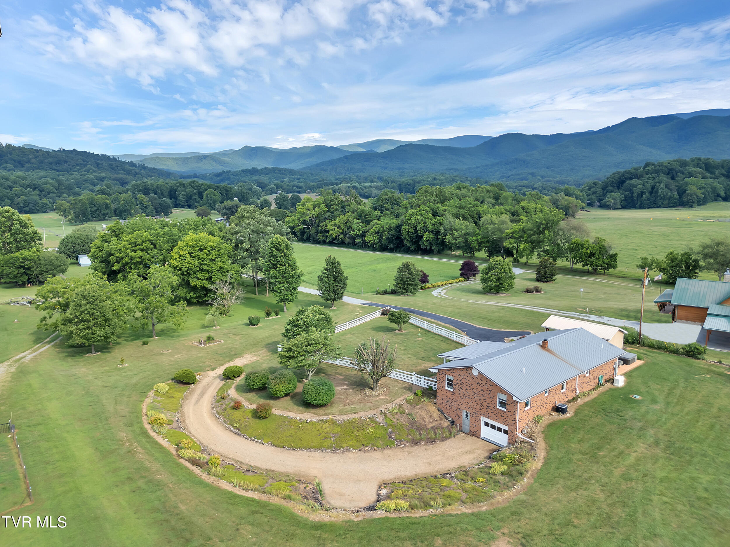 230 Fishpond Road Property Photo 1