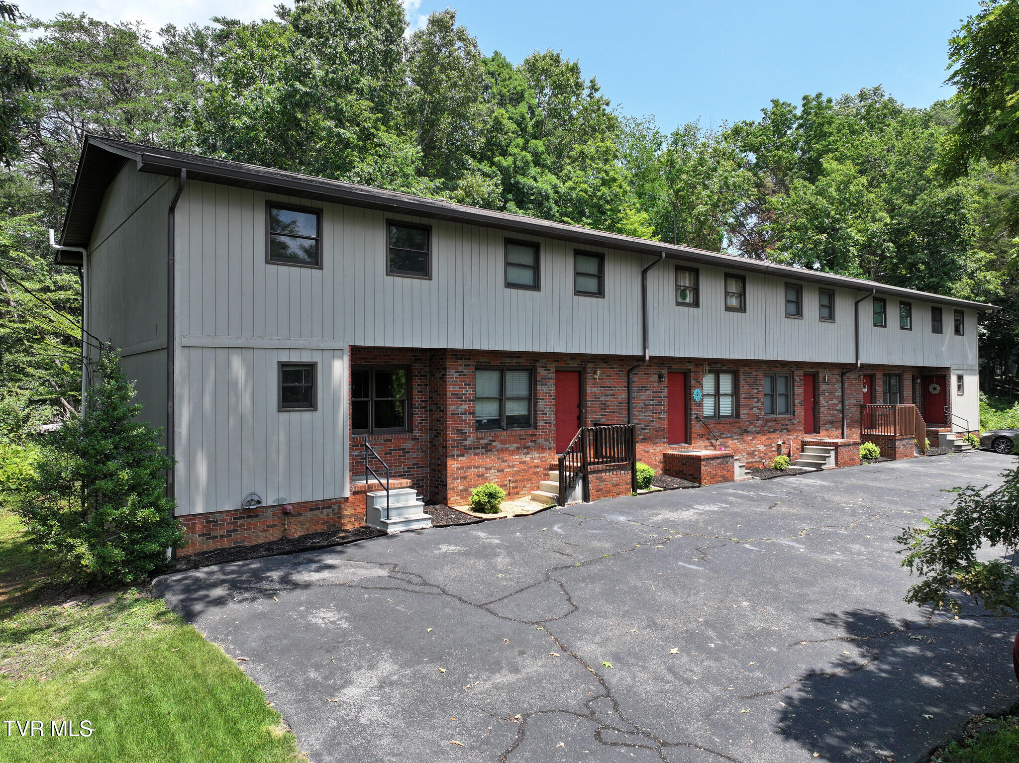 225 Huckleberry Road Property Photo