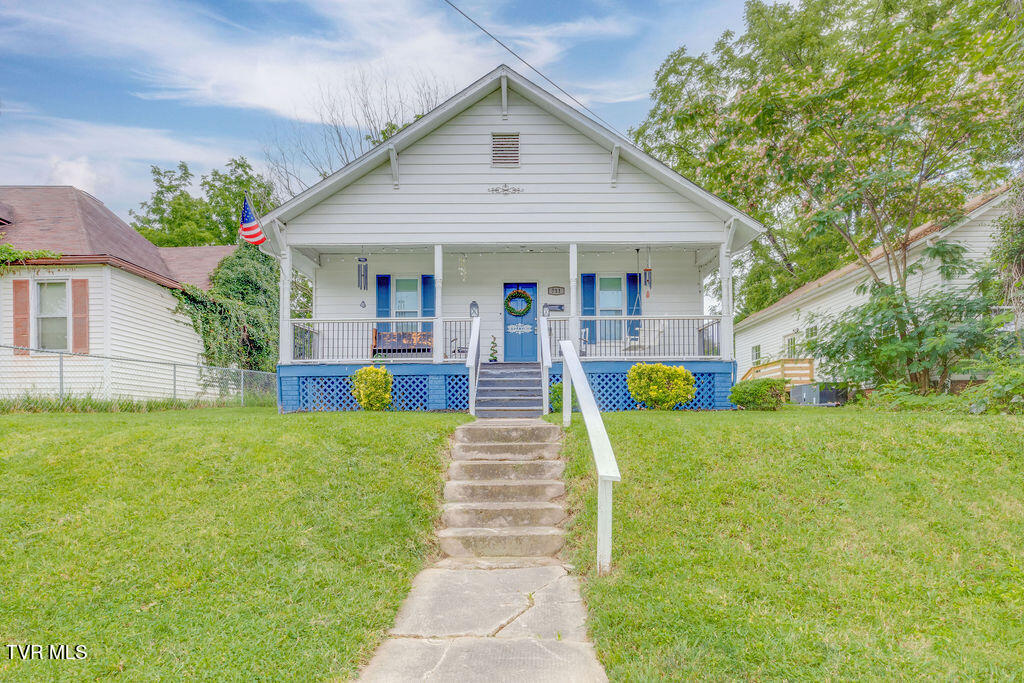 711 East Fairview Avenue Property Photo