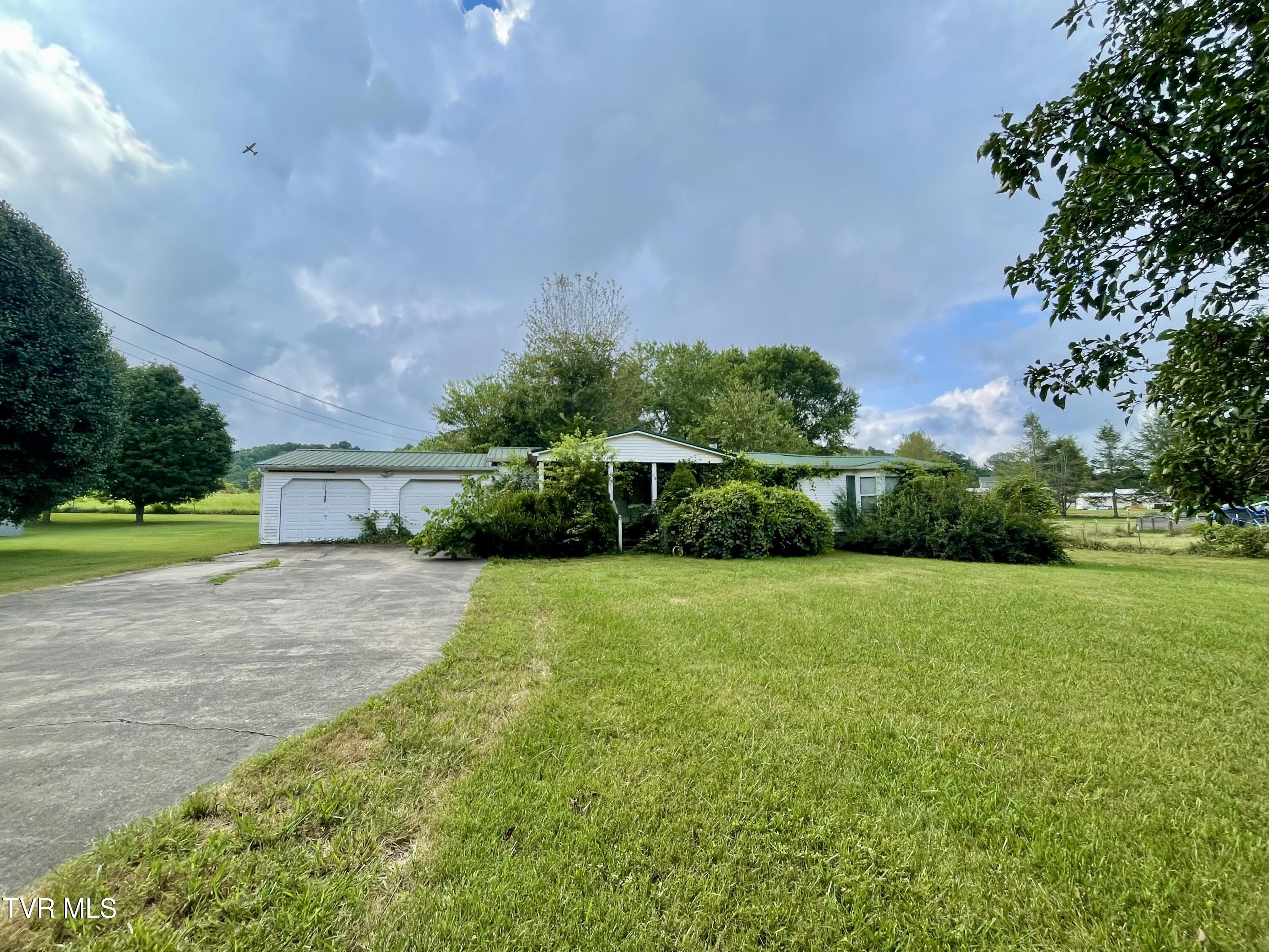 68 Harold Cemetery Road Property Photo 1