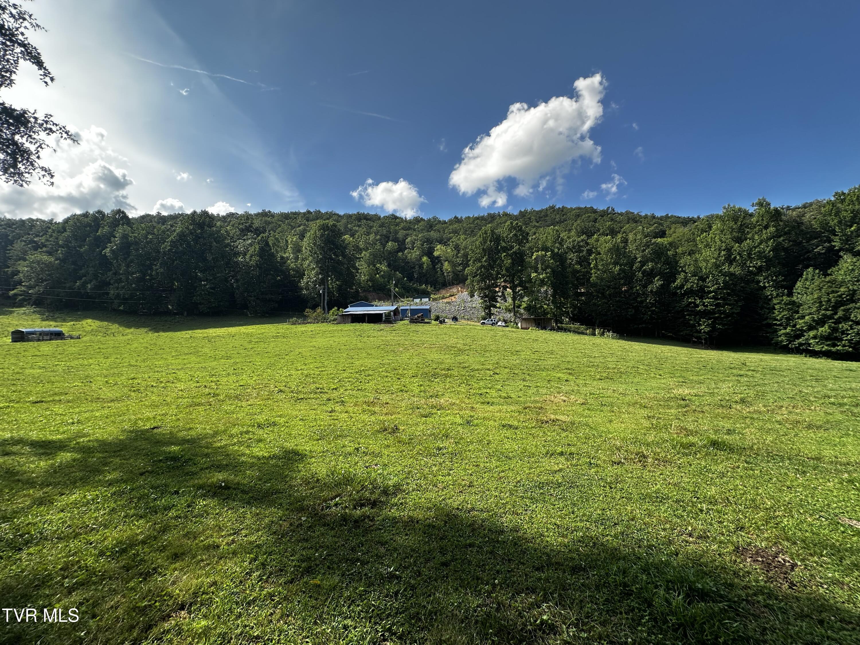 1013 Cloud Creek Road Property Photo 1
