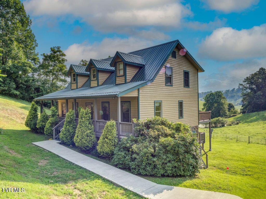 1212 Dry Hill Road Property Photo 1