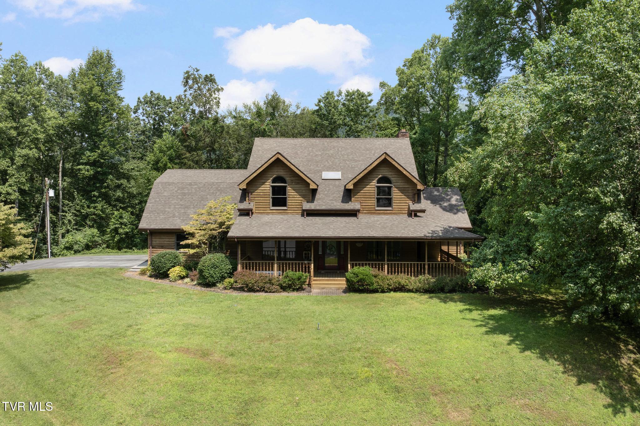 2019 Ridgeview Drive Property Photo 1