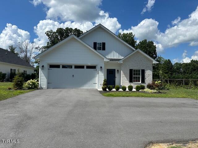 205 Mayflower Road Property Photo 1