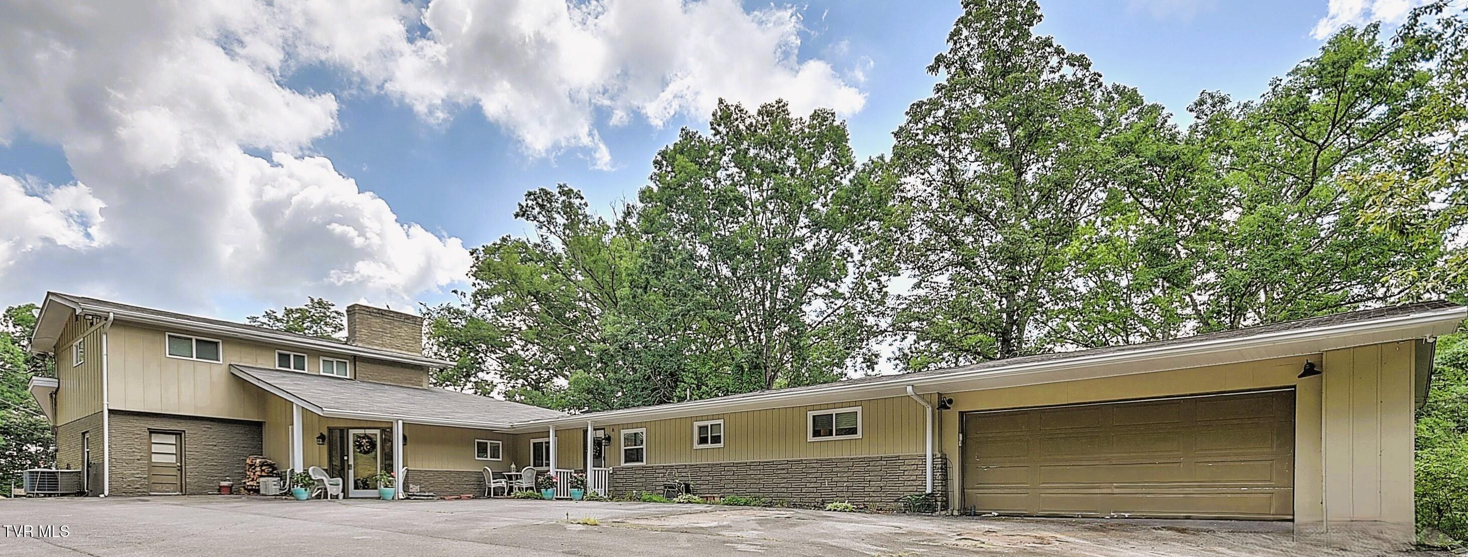 1108 Glen Street Property Photo 1
