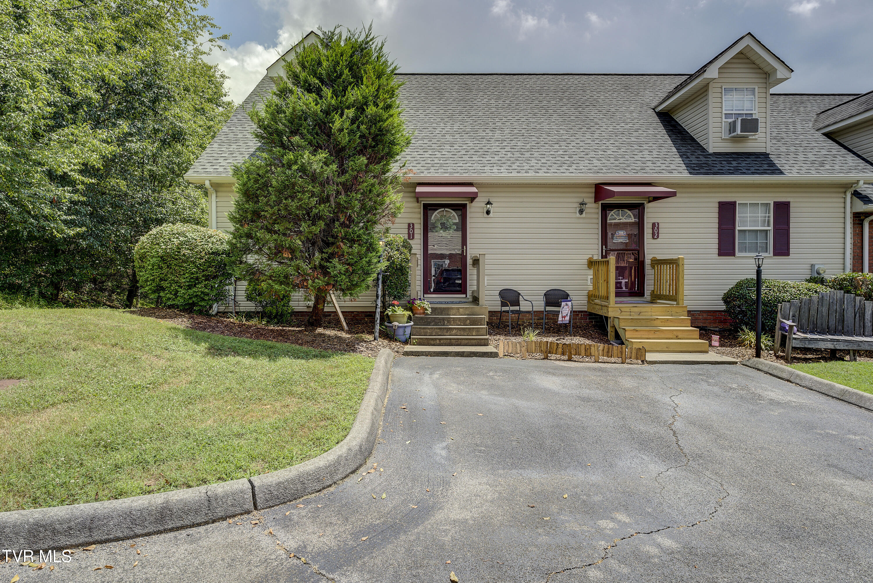 301 Hallbrook Drive Property Photo 1