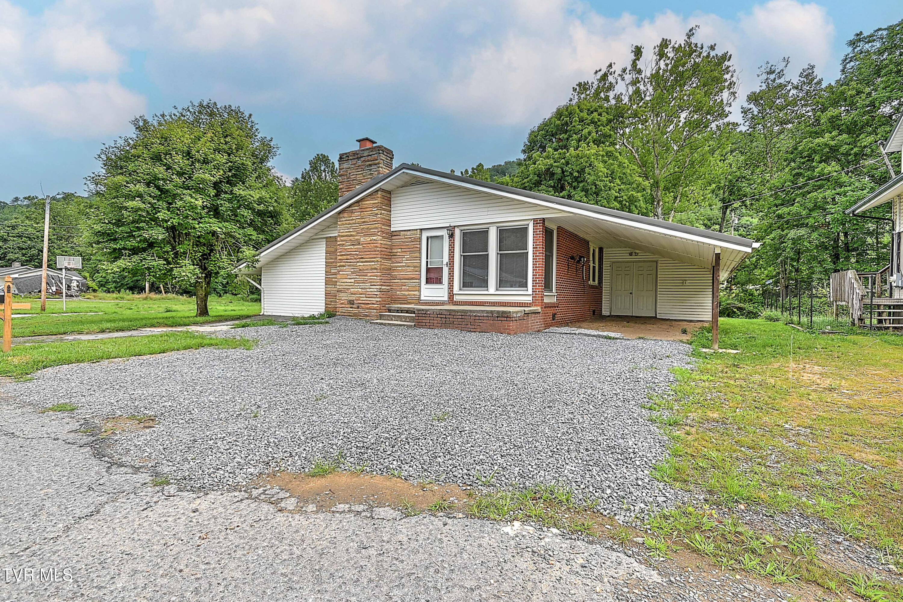 409 Heaton Street Property Photo 1