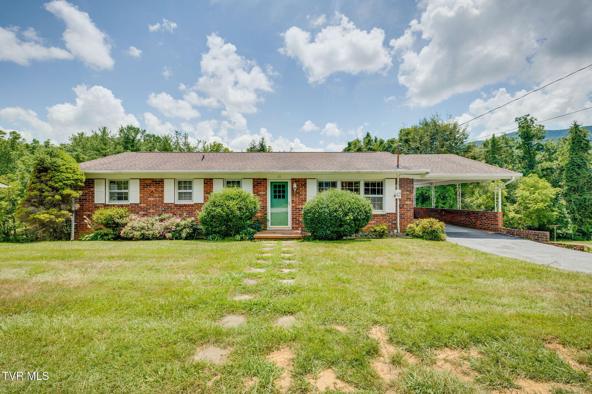 177 Ridgeland Drive Property Photo 1