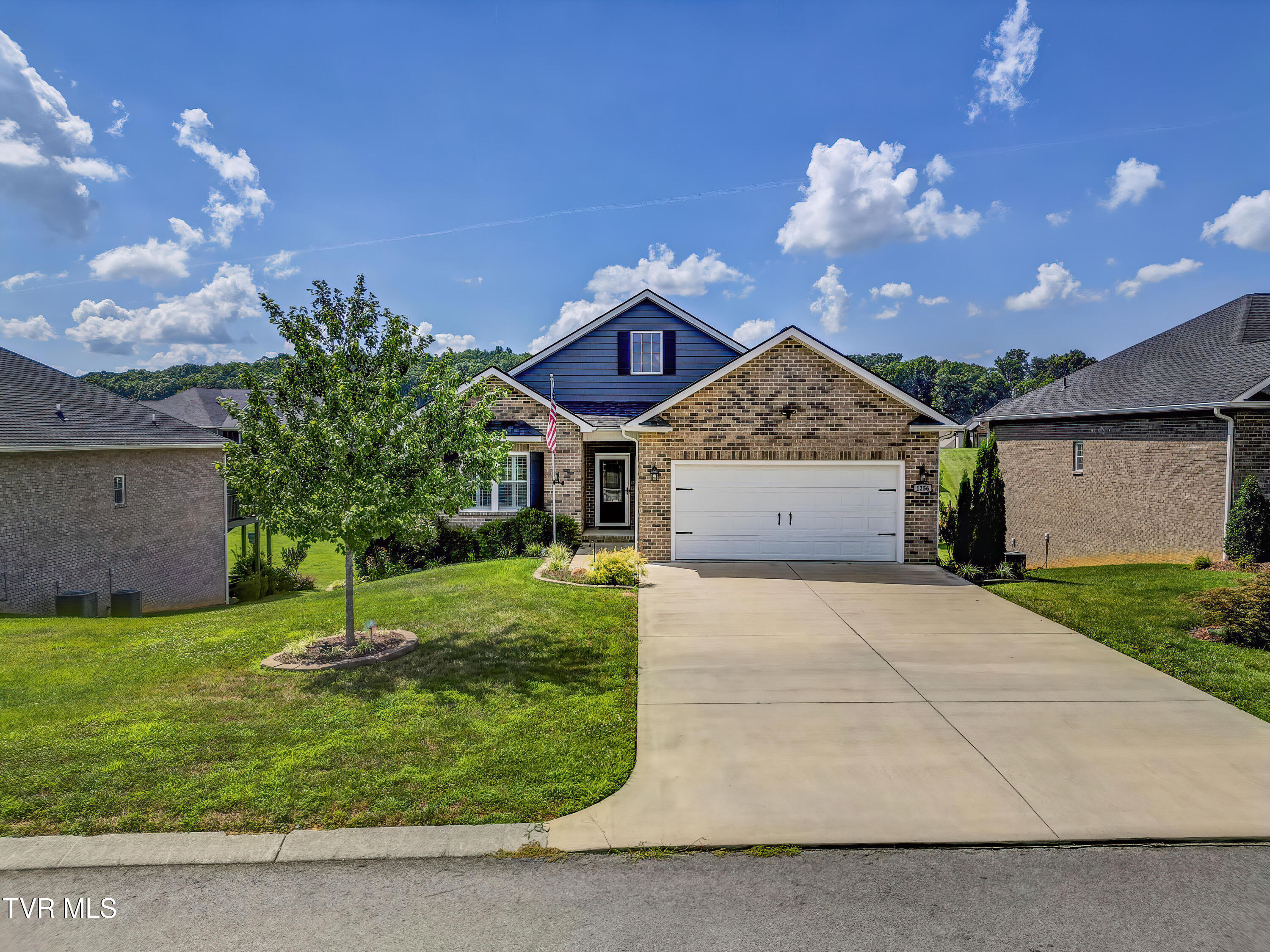 1256 Osler Court Property Photo 1