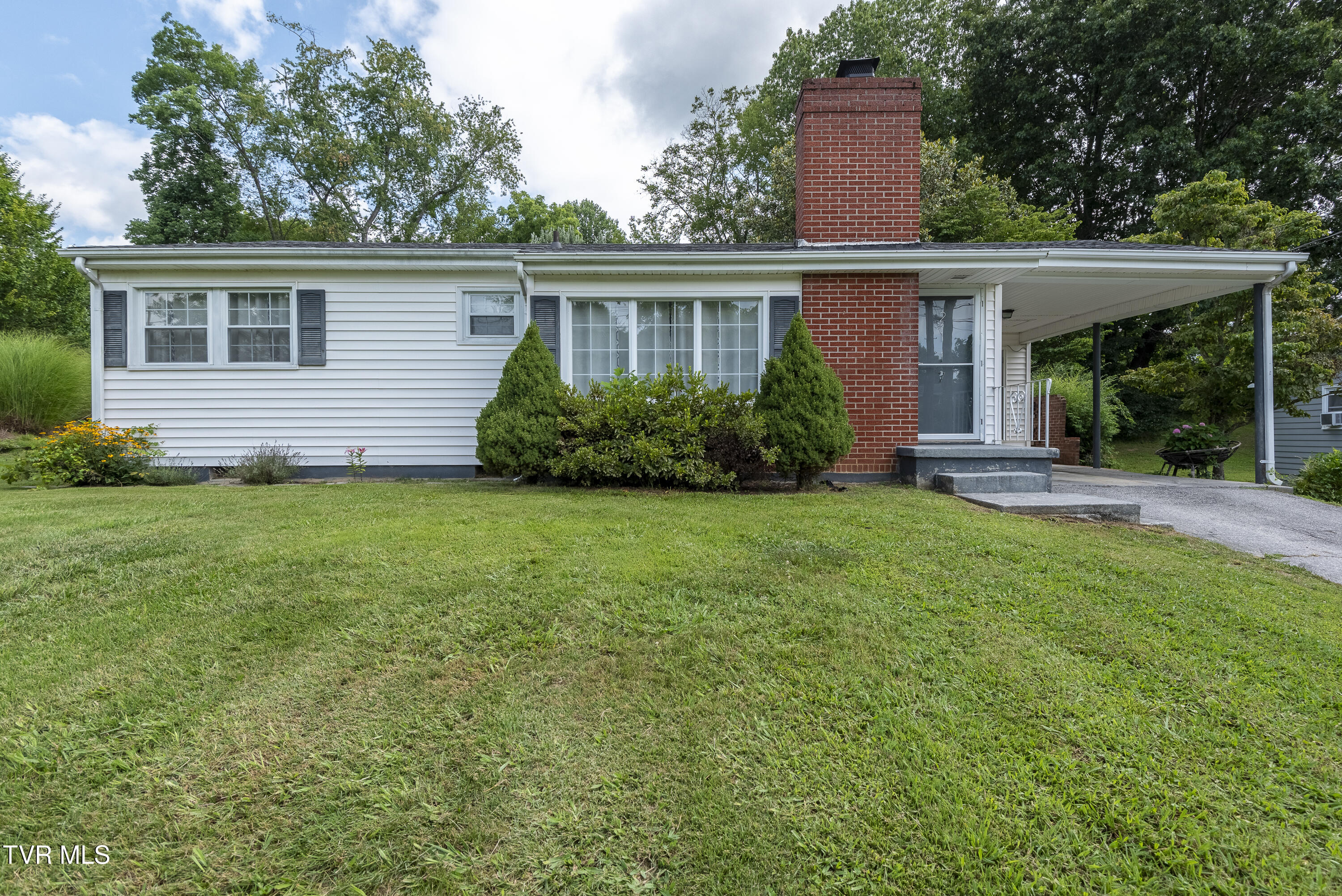 2117 Westfield Street Property Photo 1
