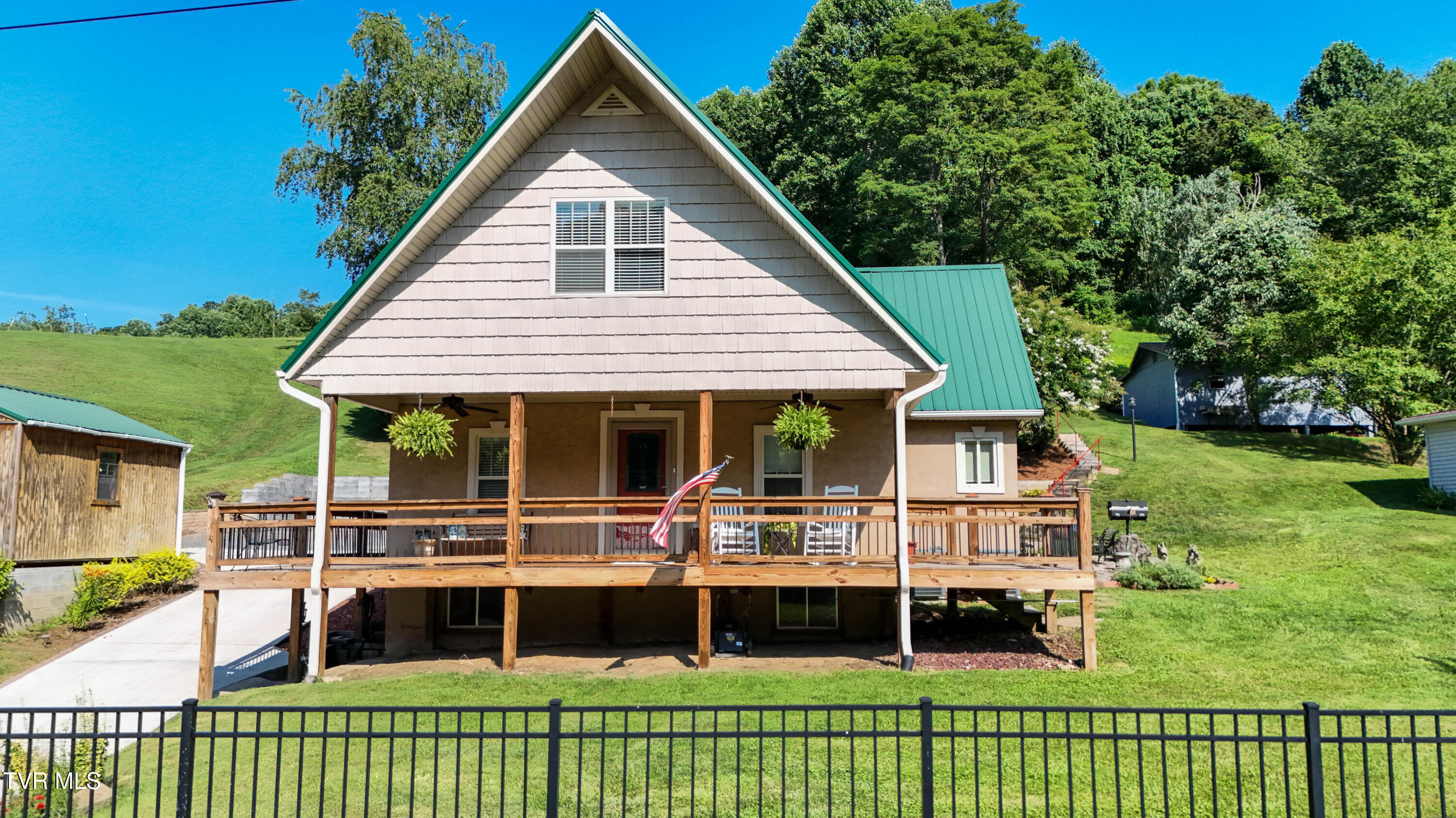 21524 Benhams Road Property Photo
