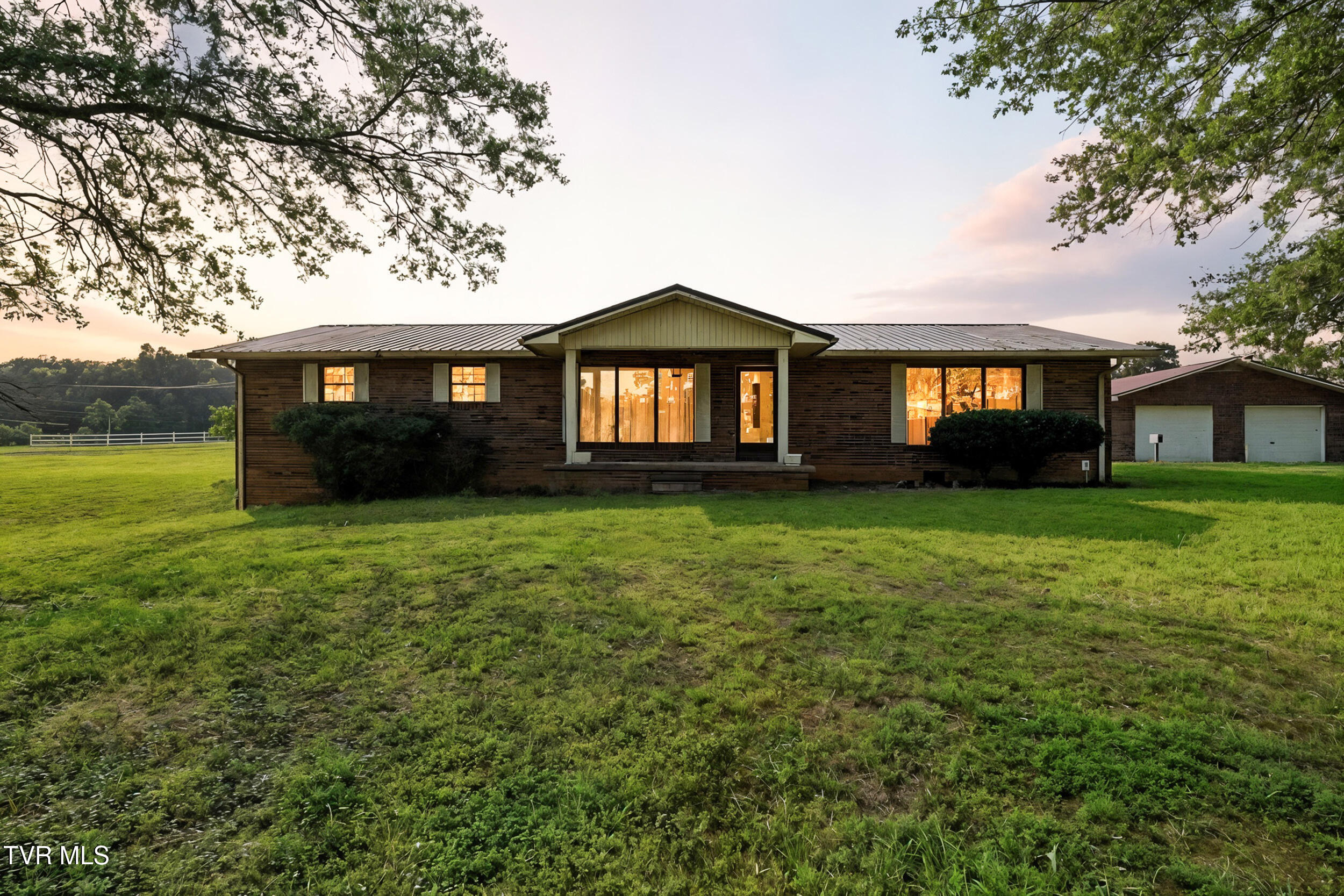 129 Glendale Road Property Photo