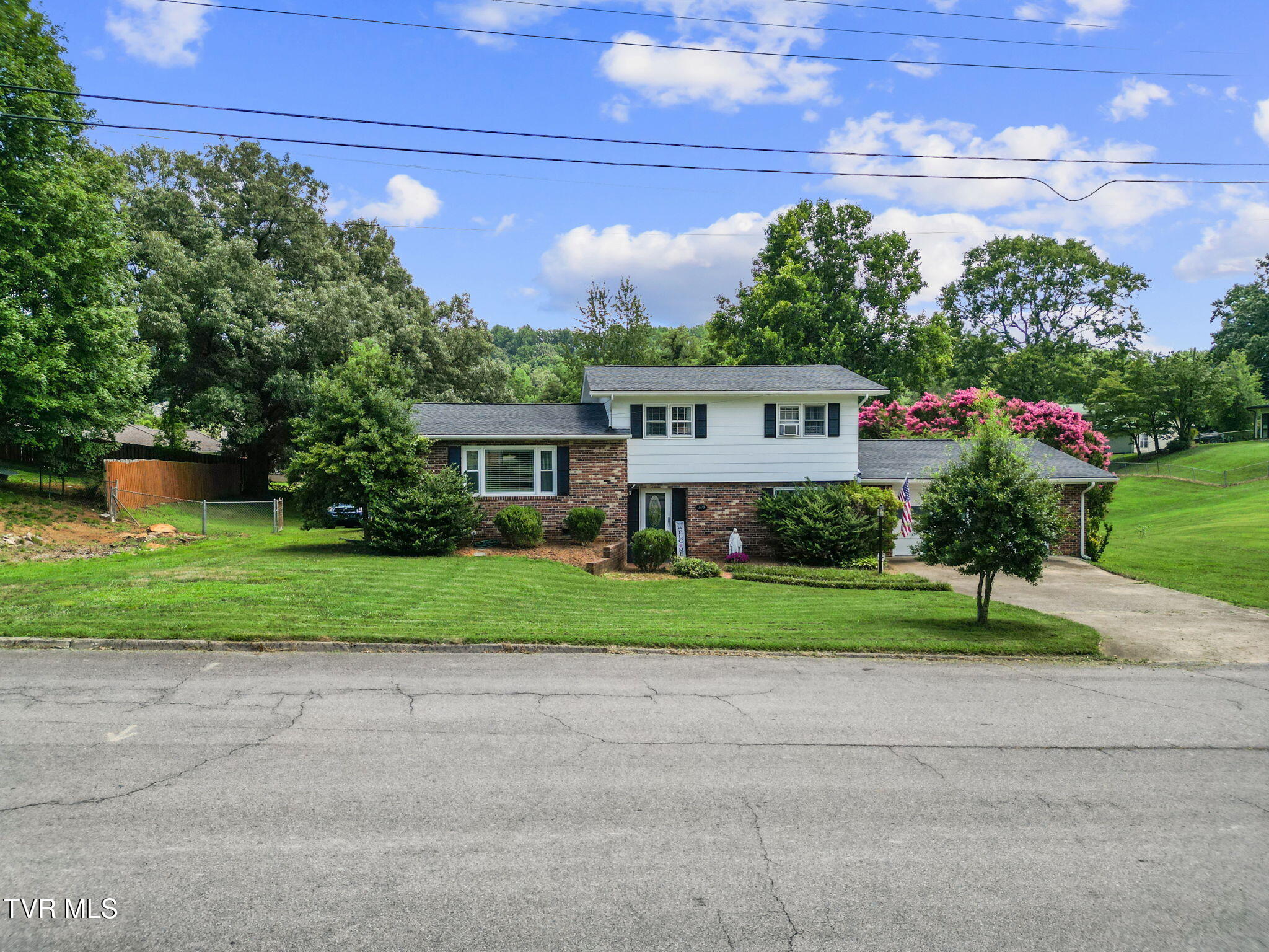 103 Edgewood Drive Property Photo