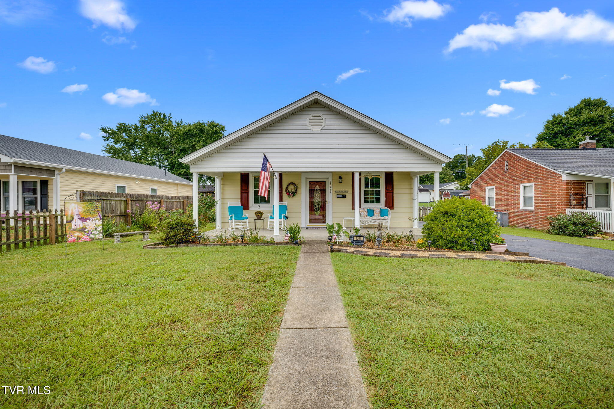 1569 East Sevier Avenue Property Photo 1
