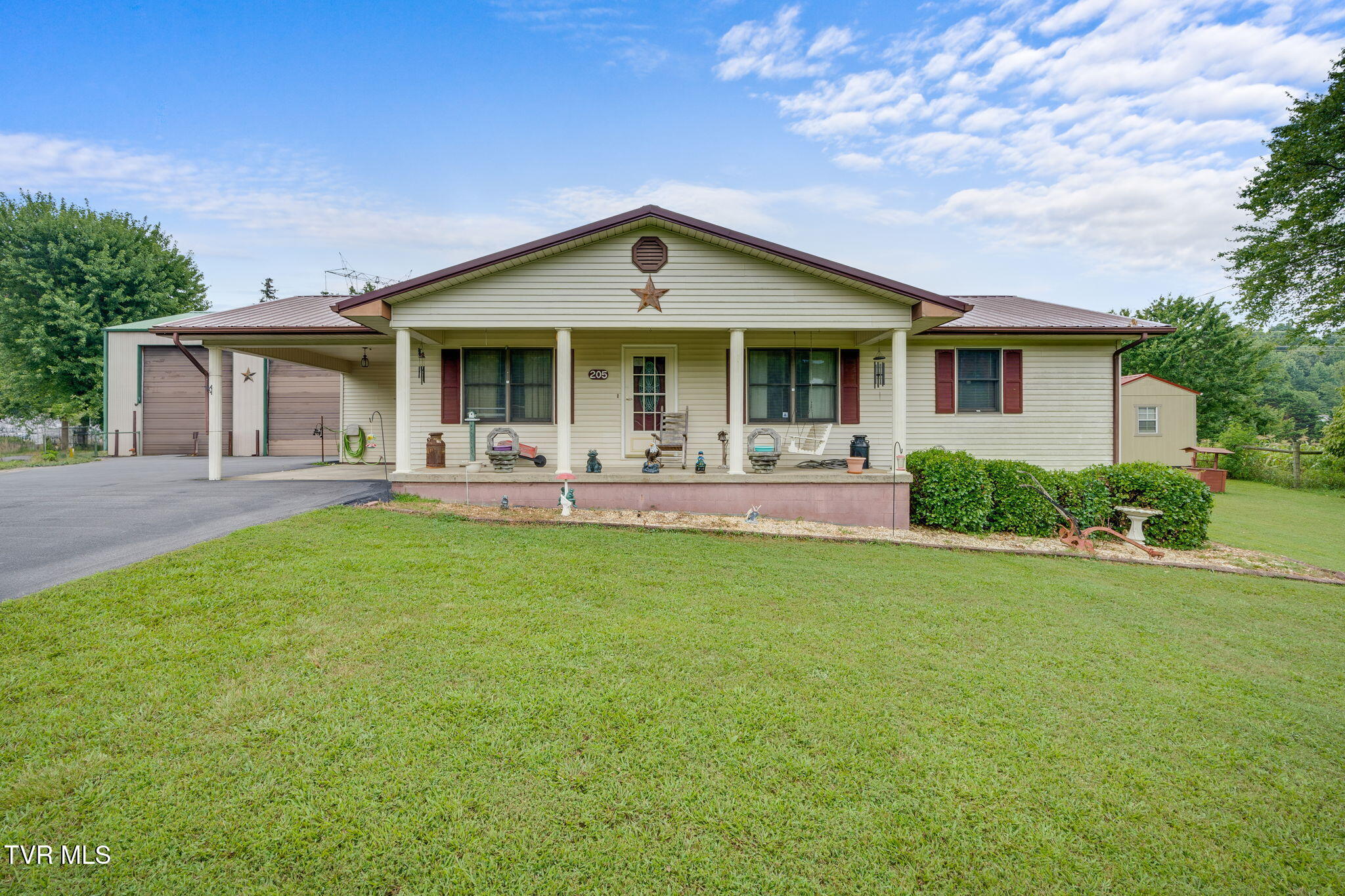 205 Fordtown Road Property Photo