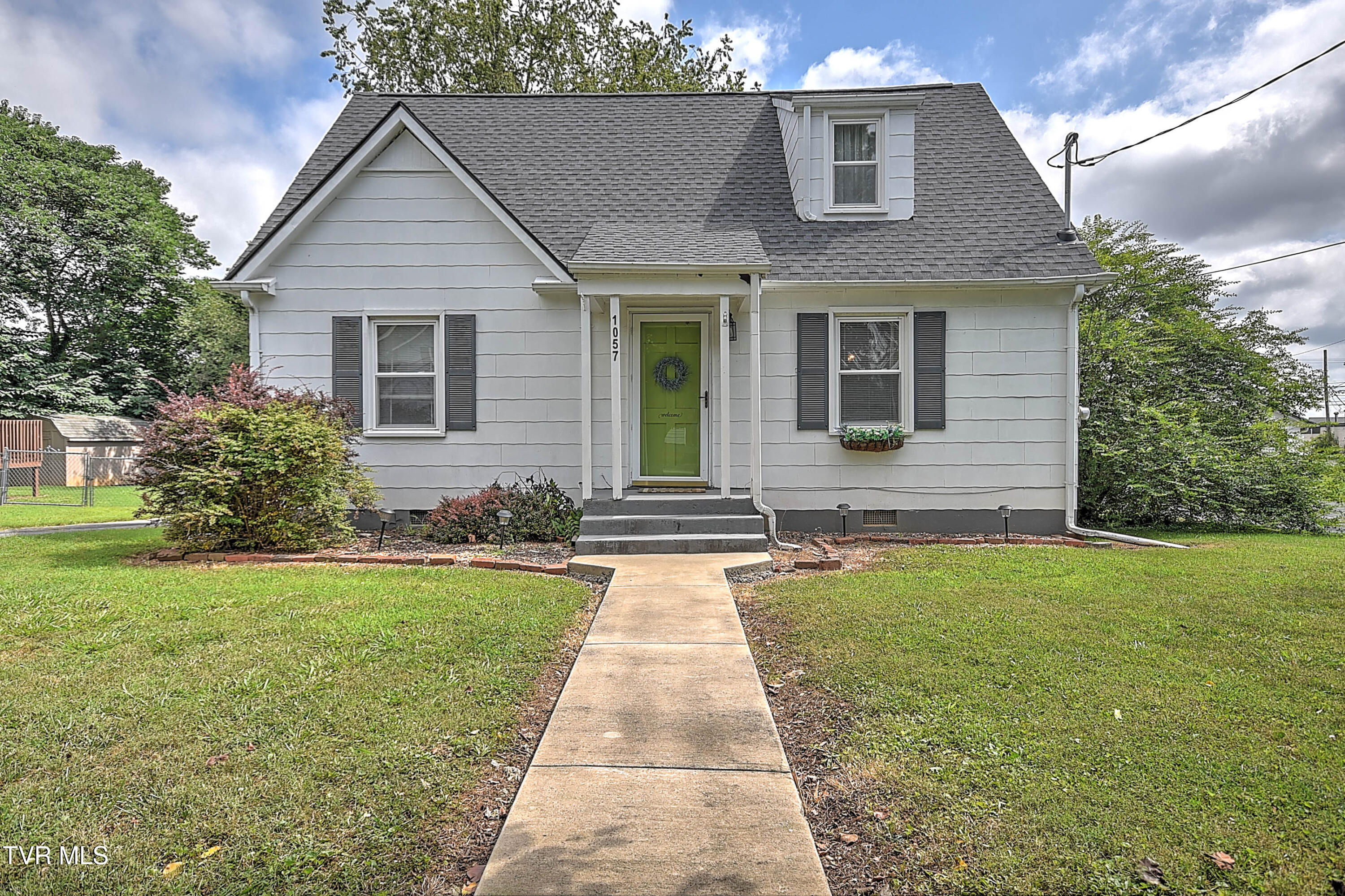 1057 Moorland Avenue Property Photo